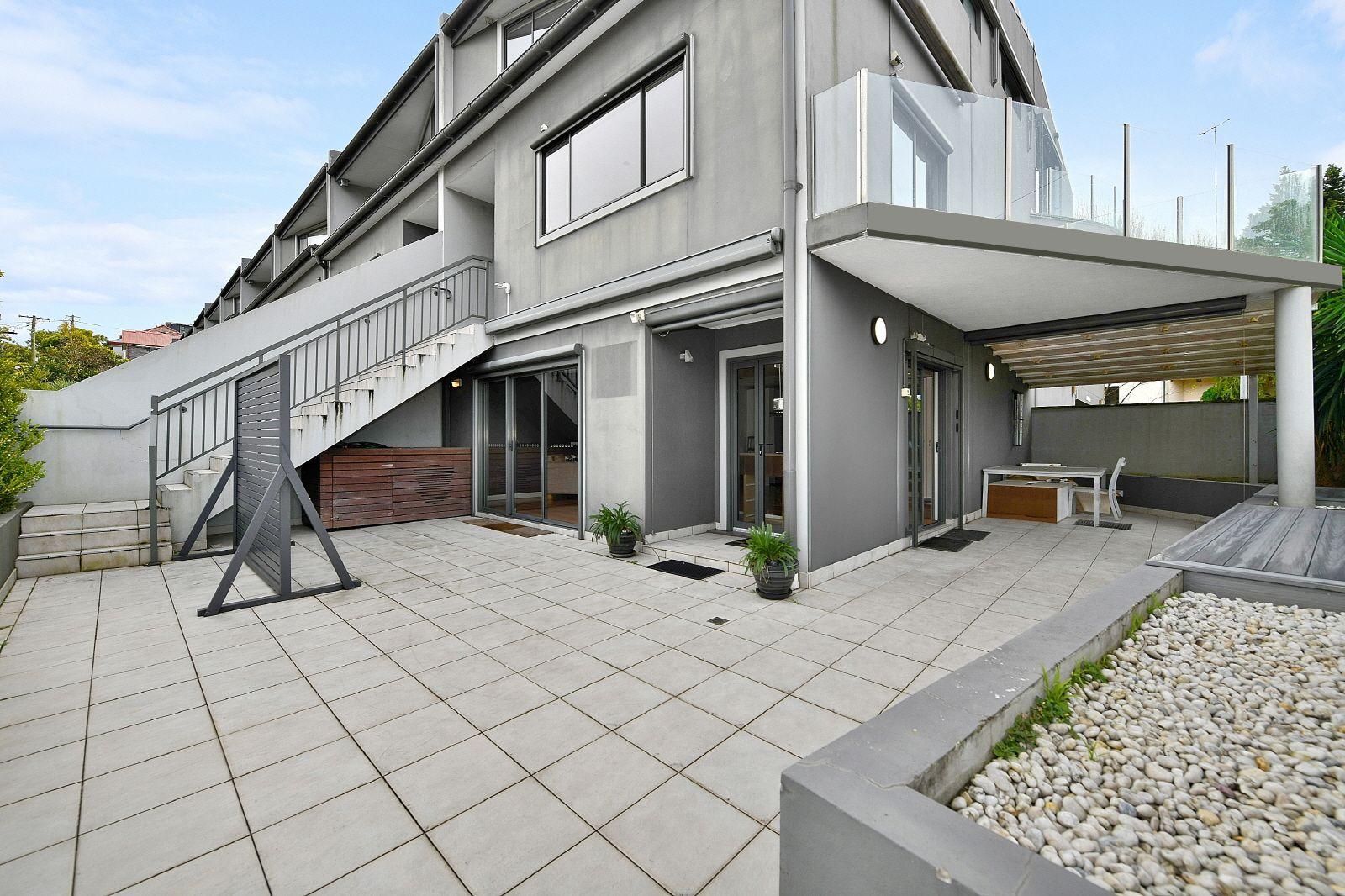 Prop-GPT: DuplexSemi-detached: NSW Lilyfield, NSW 2040 Home For Rent