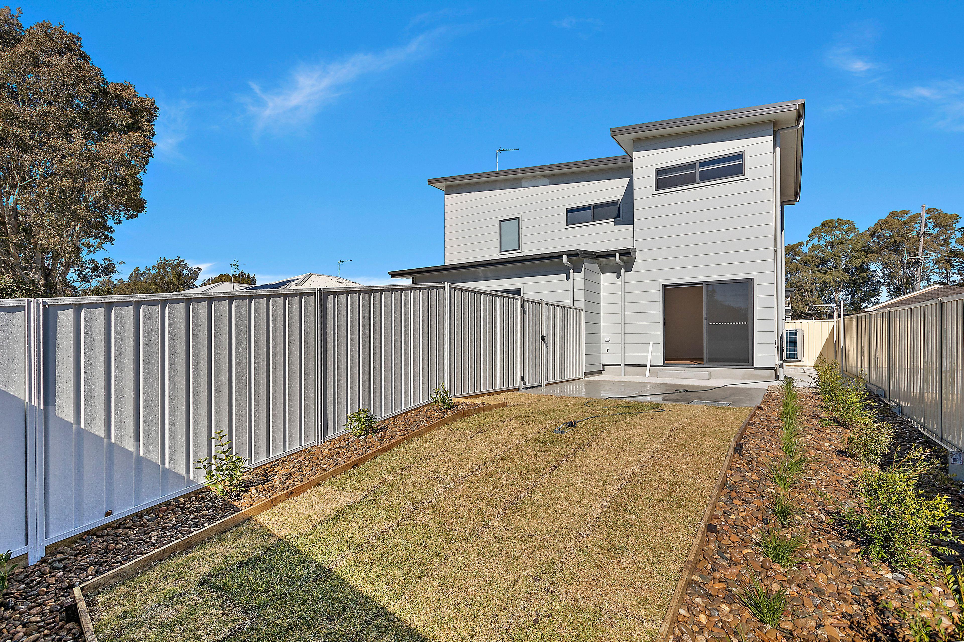 Townhouse for Rent: Albion Park Rail, NSW 2527, NSW, 2527