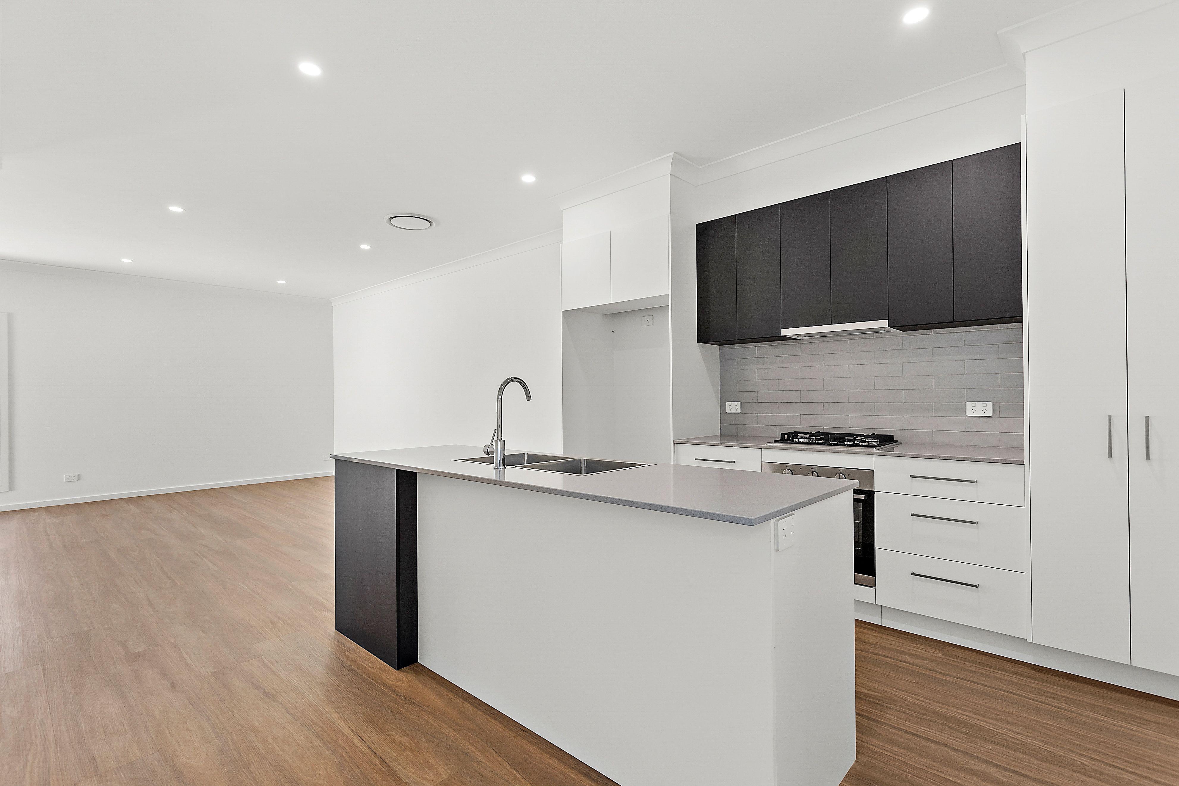 Townhouse for Rent: Albion Park Rail, NSW 2527, NSW, 2527