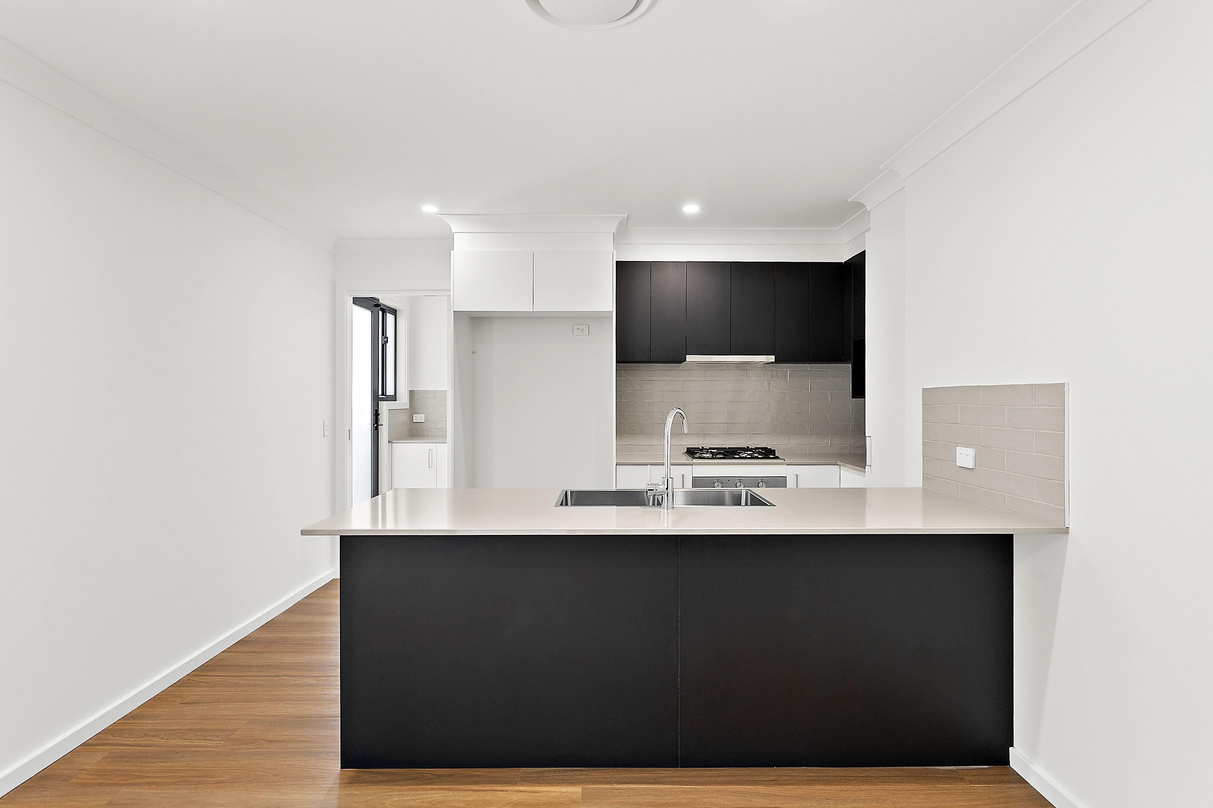 Townhouse for Rent: Albion Park Rail, NSW 2527, NSW, 2527