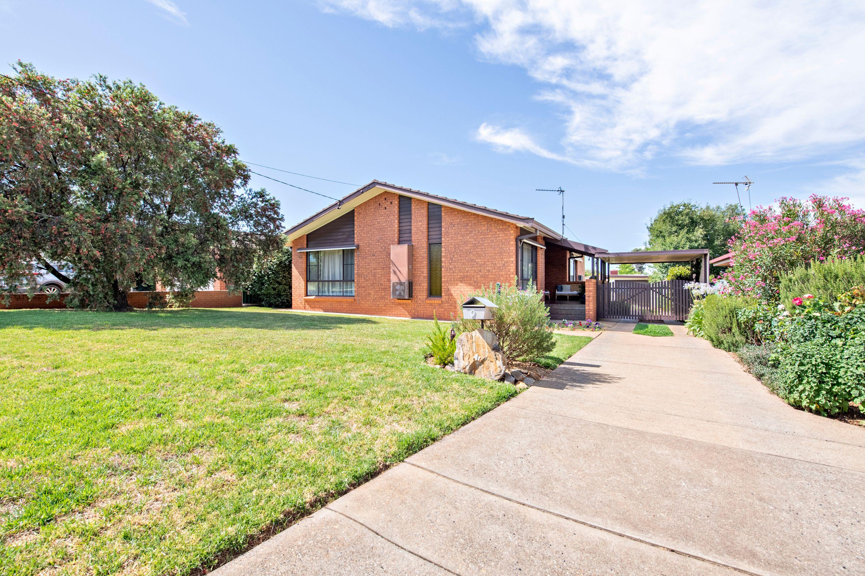 Prop-GPT: House: NSW Dubbo, NSW 2830 Home For Rent