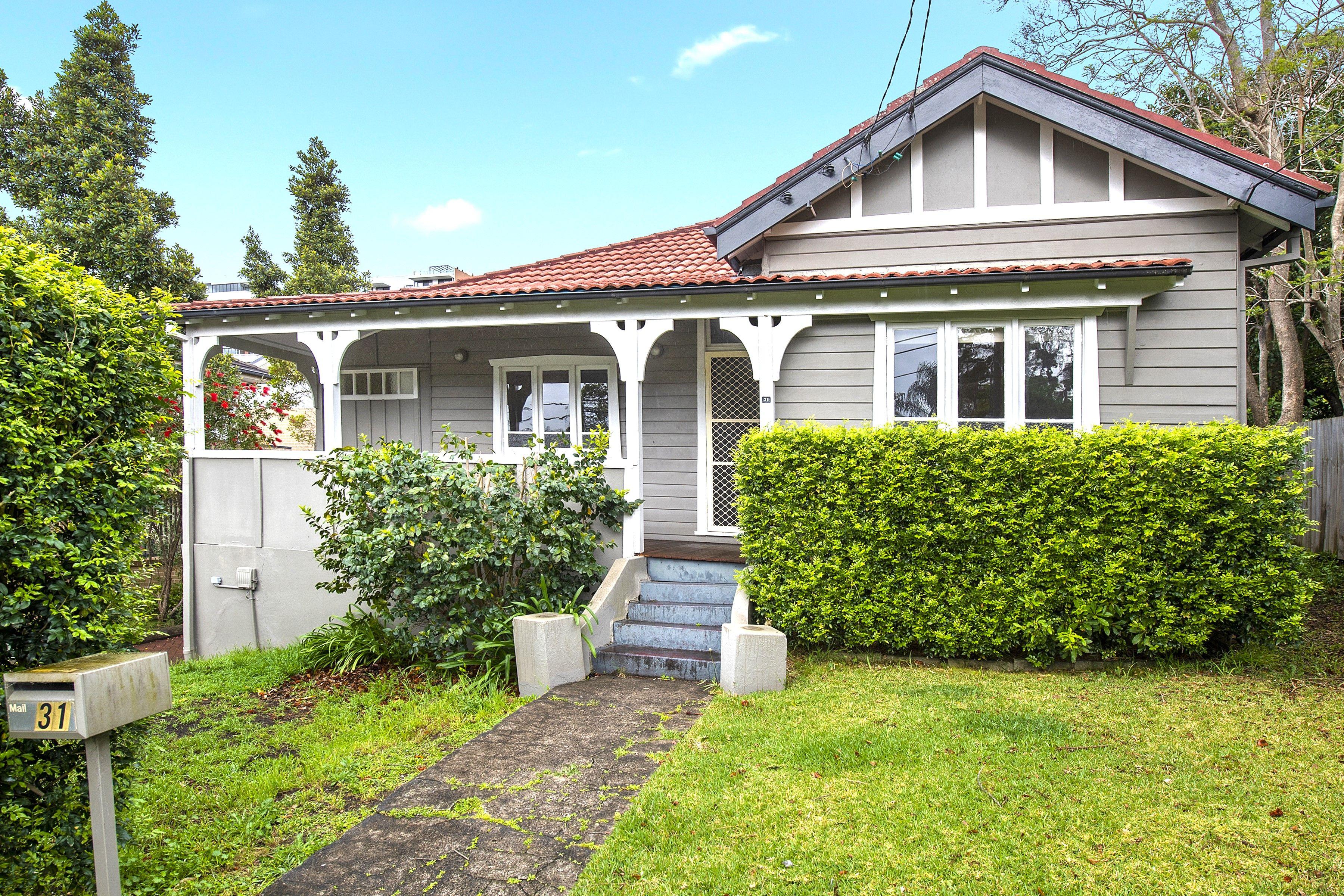 Prop-GPT: House: NSW Hornsby, NSW 2077 Home For Rent