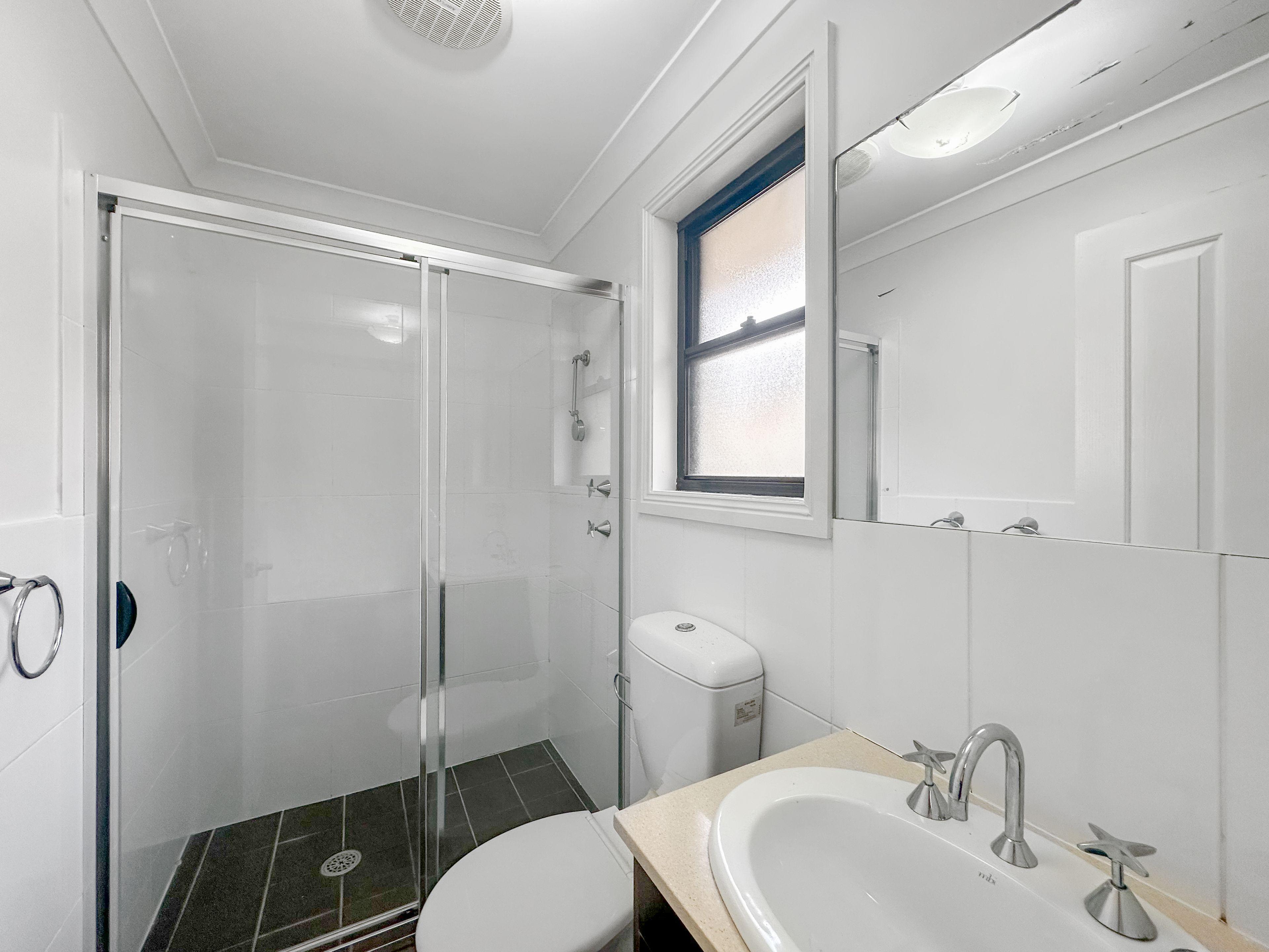 House for Rent: Tuggerawong, NSW 2259, NSW, 2259