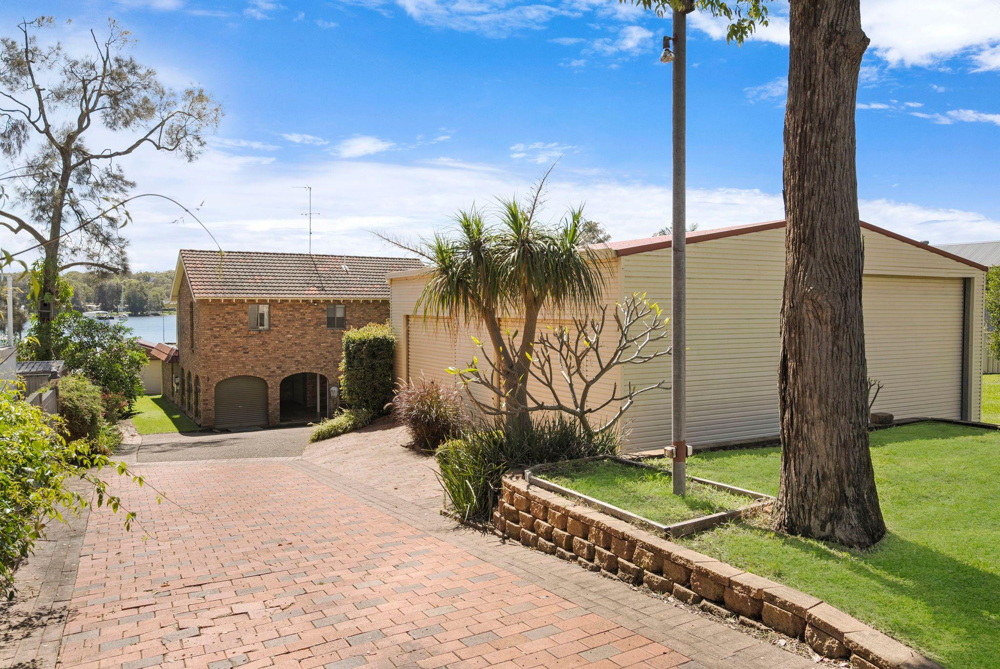 House for Rent: Brightwaters, NSW 2264, NSW, 2264