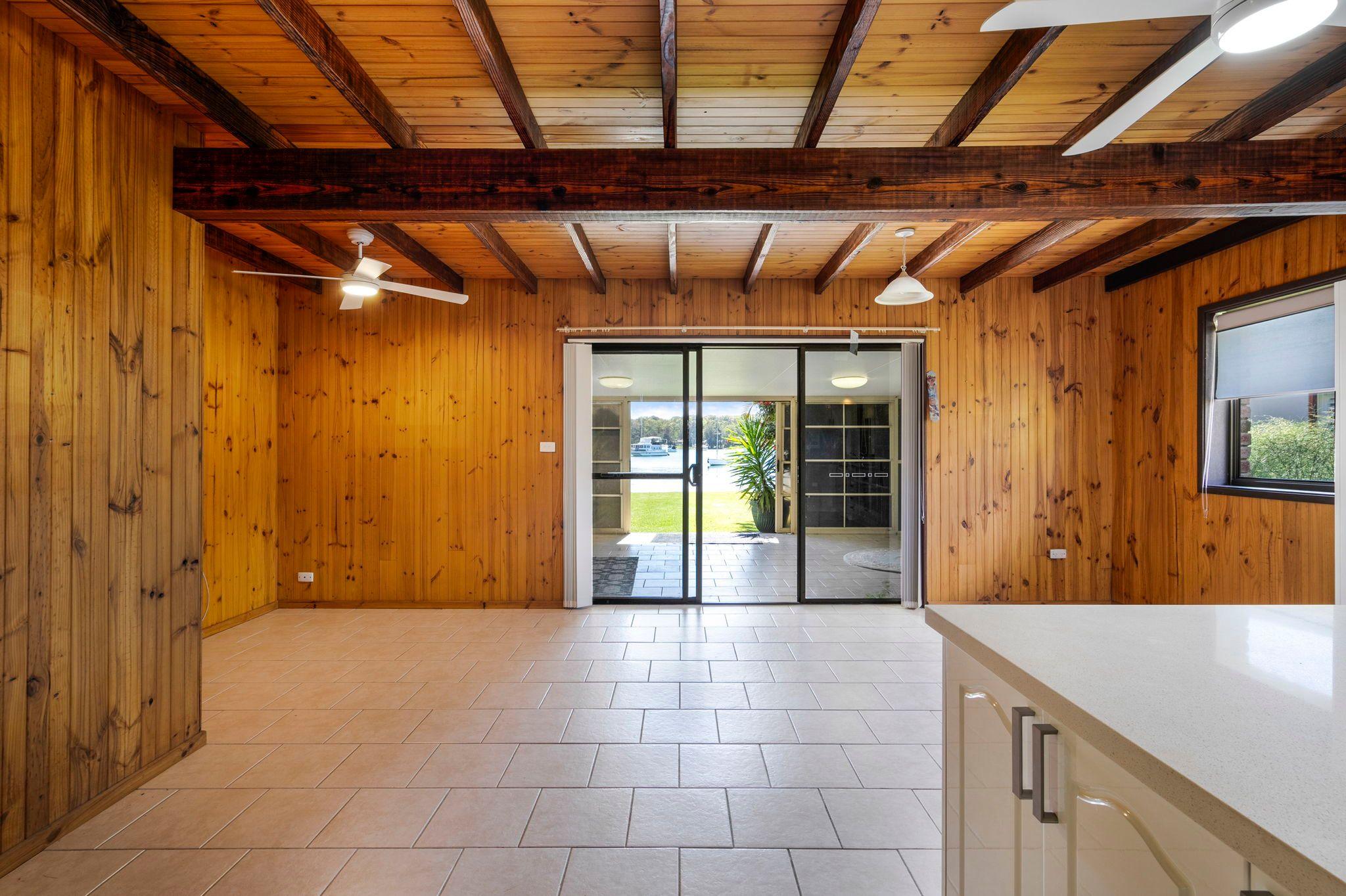 House for Rent: Brightwaters, NSW 2264, NSW, 2264