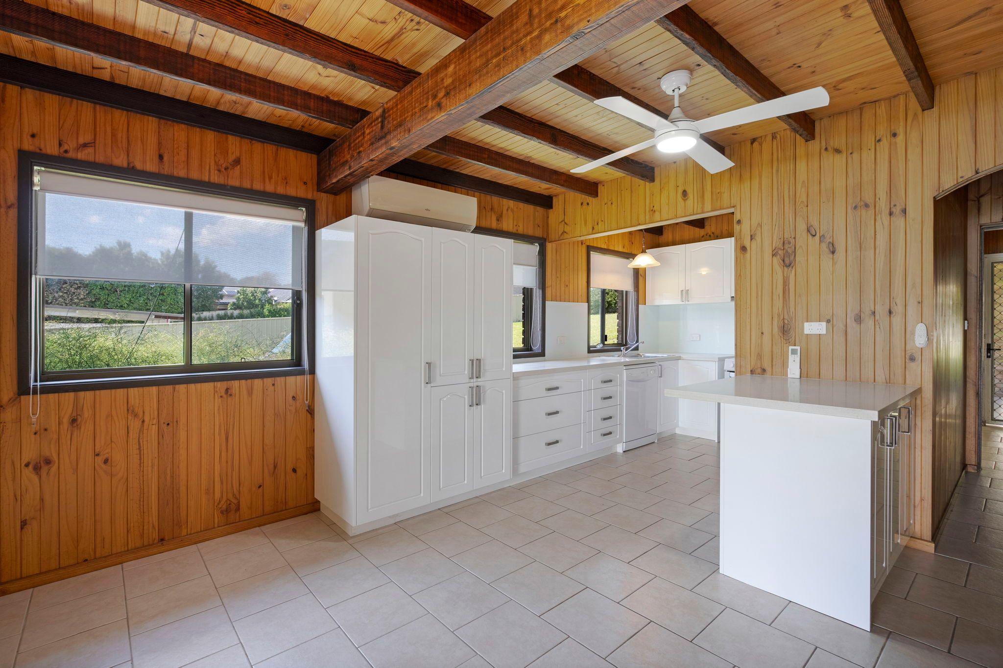 House for Rent: Brightwaters, NSW 2264, NSW, 2264