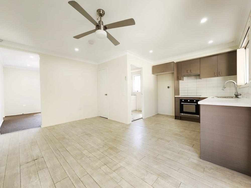 House for Rent: Eagle Vale, NSW 2558, NSW, 2558