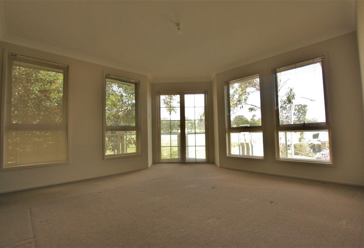 House for Rent: Elderslie, NSW 2570, NSW, 2570