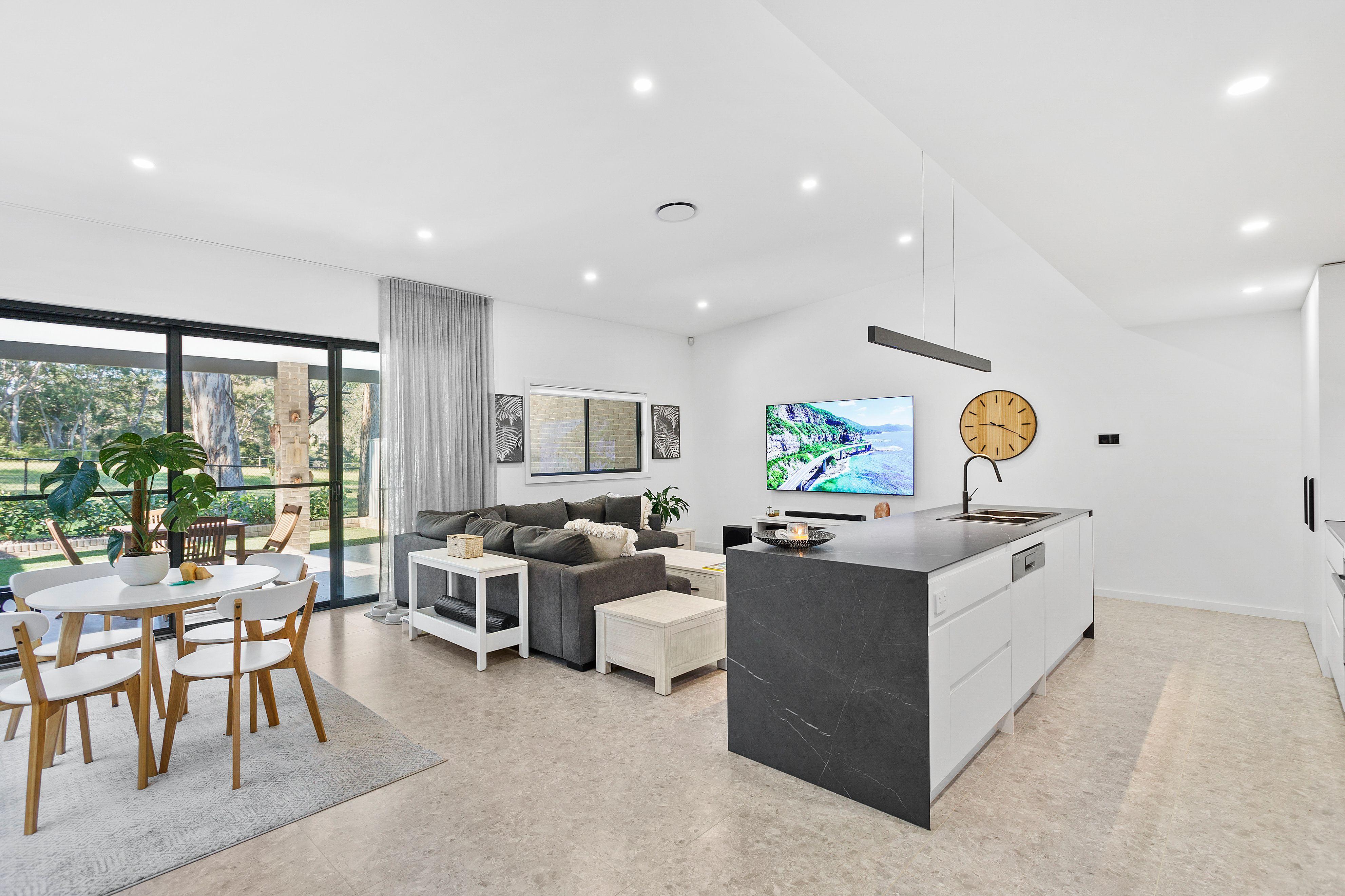 Prop-GPT: DuplexSemi-detached: NSW Albion Park, NSW 2527 Home For Rent