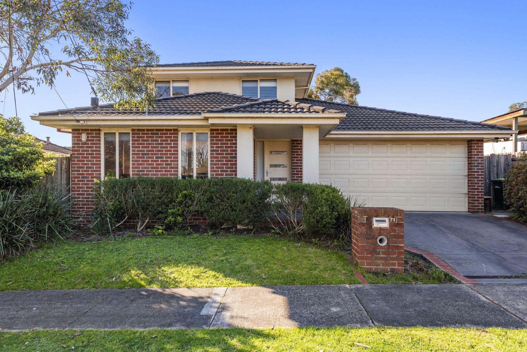 Prop-GPT: House: VIC Scoresby, VIC 3179 Home For Rent