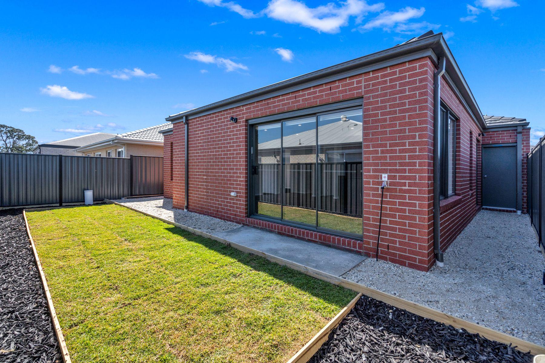 Modern 3-Bedroom Family Home in Prime Location