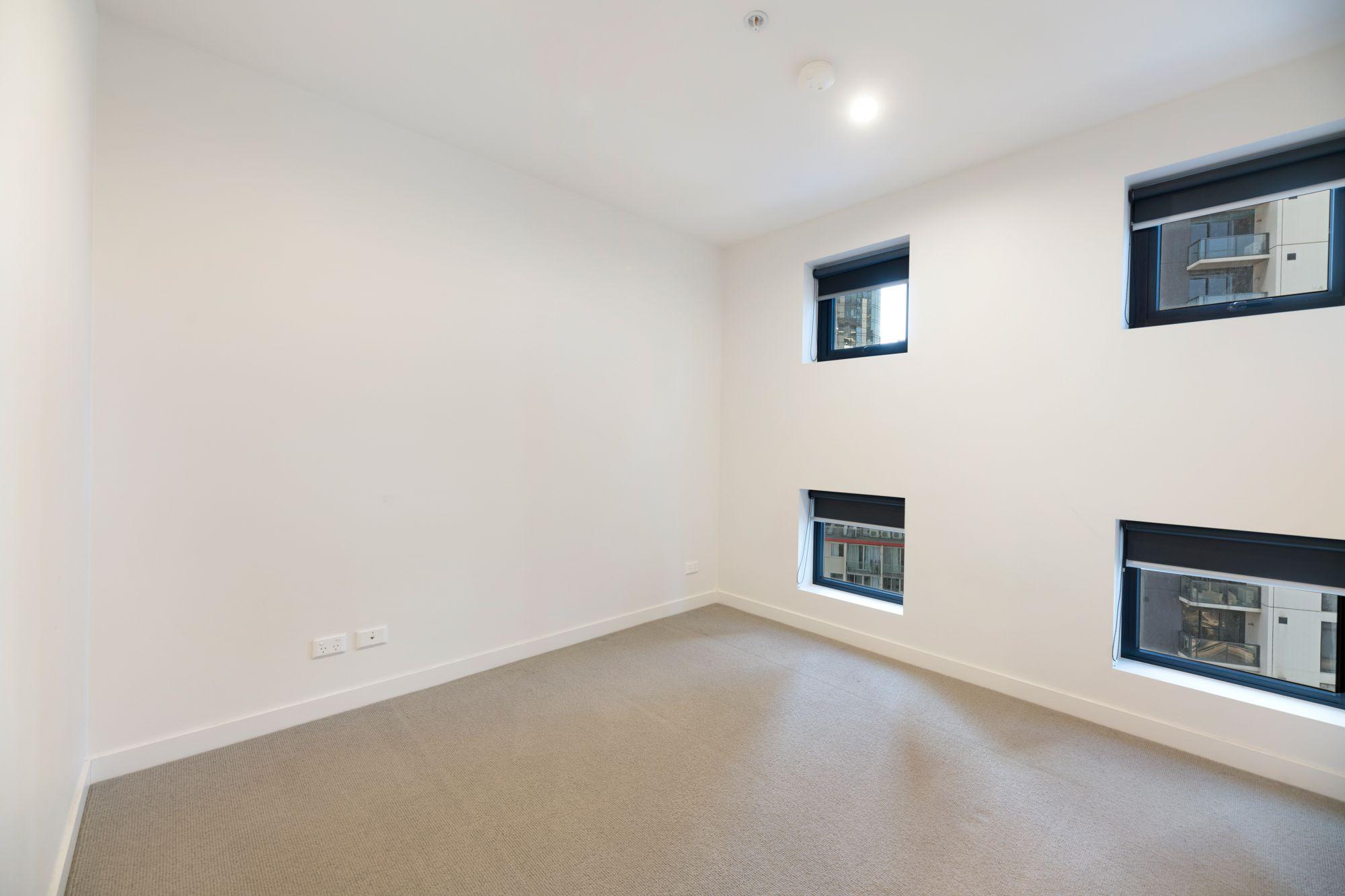 Modern Lifestyle - Vibrant and Filled with Natural Light!