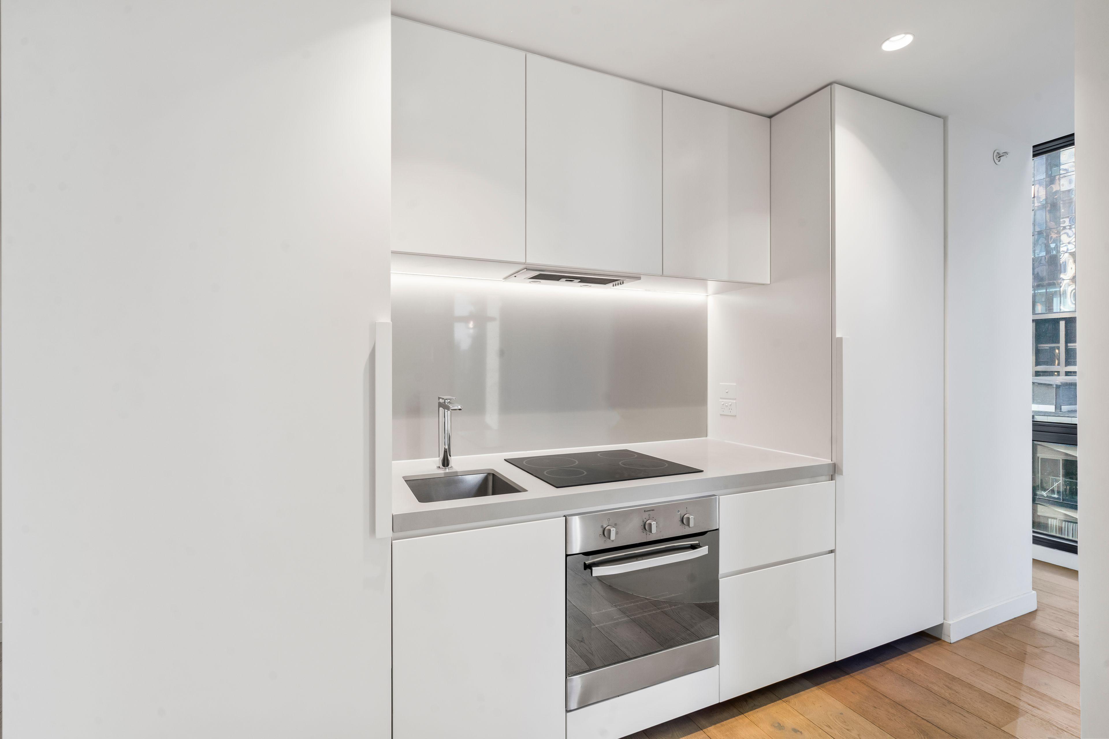 Apartment for Rent: Melbourne, VIC 3000, VIC, 3000