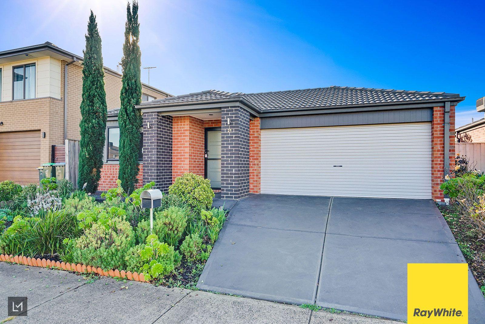 A True Point Cook Gem - 21 Neighbourhood Grove, Point Cook