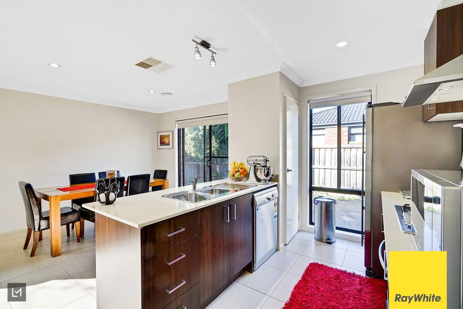 A True Point Cook Gem - 21 Neighbourhood Grove, Point Cook
