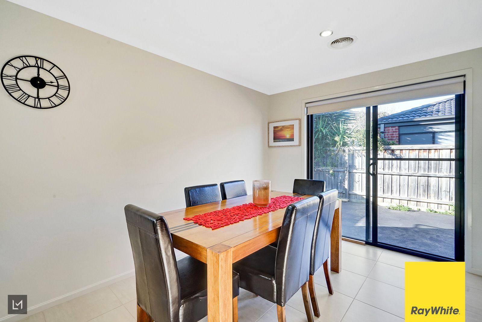 A True Point Cook Gem - 21 Neighbourhood Grove, Point Cook