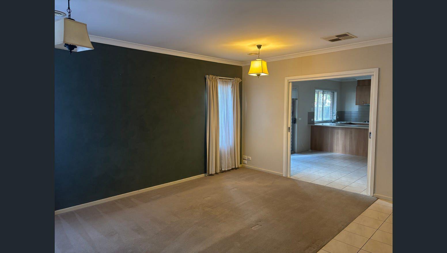 NEAT AND COSY 3 BEDROOM