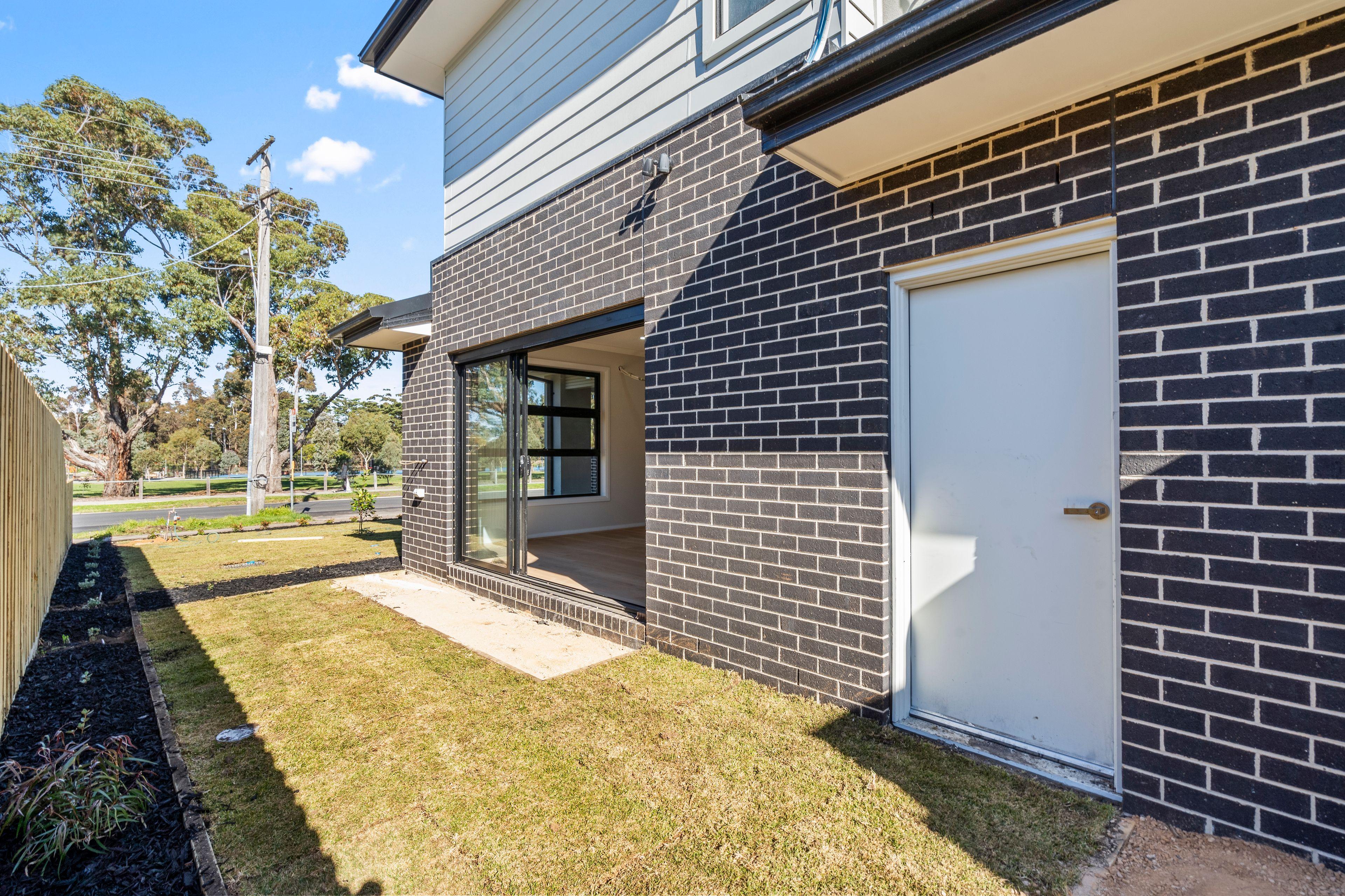 Townhouse for Rent: Glenroy, VIC 3046, VIC, 3046