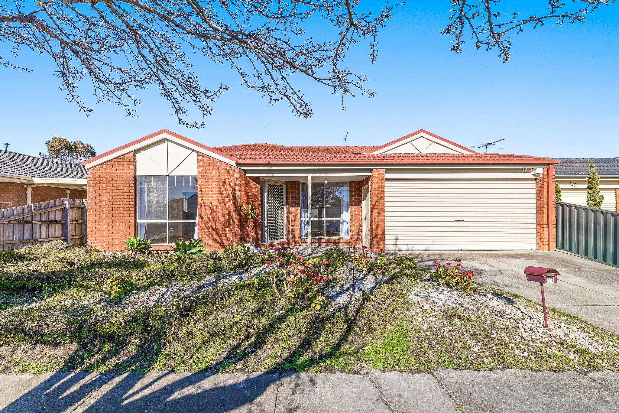 Prop-GPT: House: VIC Cranbourne West, VIC 3977 Home For Rent