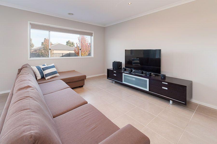 House for Rent: Craigieburn, VIC 3064, VIC, 3064