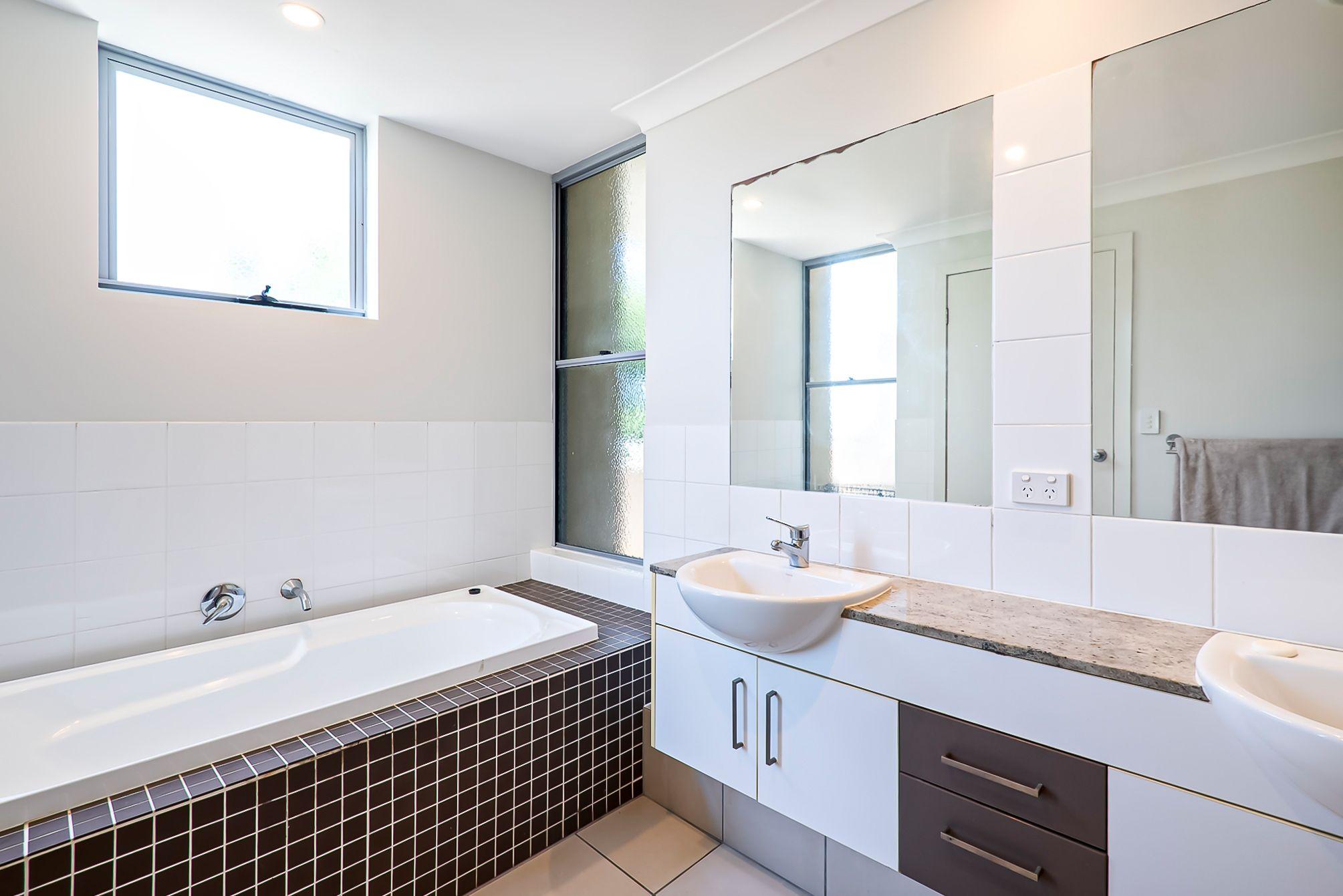 House for Rent: Varsity Lakes, QLD 4227, QLD, 4227
