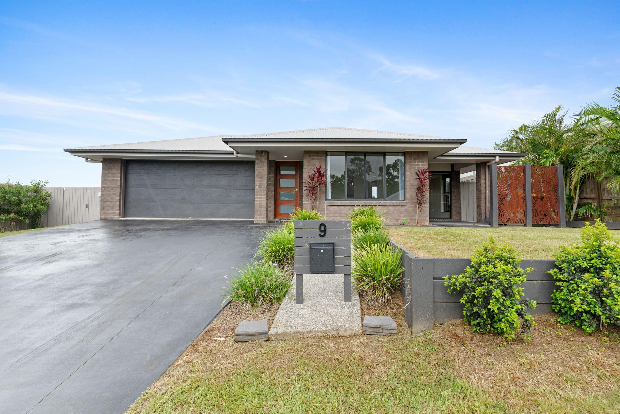 Prop-GPT: House: QLD Jones Hill, QLD 4570 Home For Rent