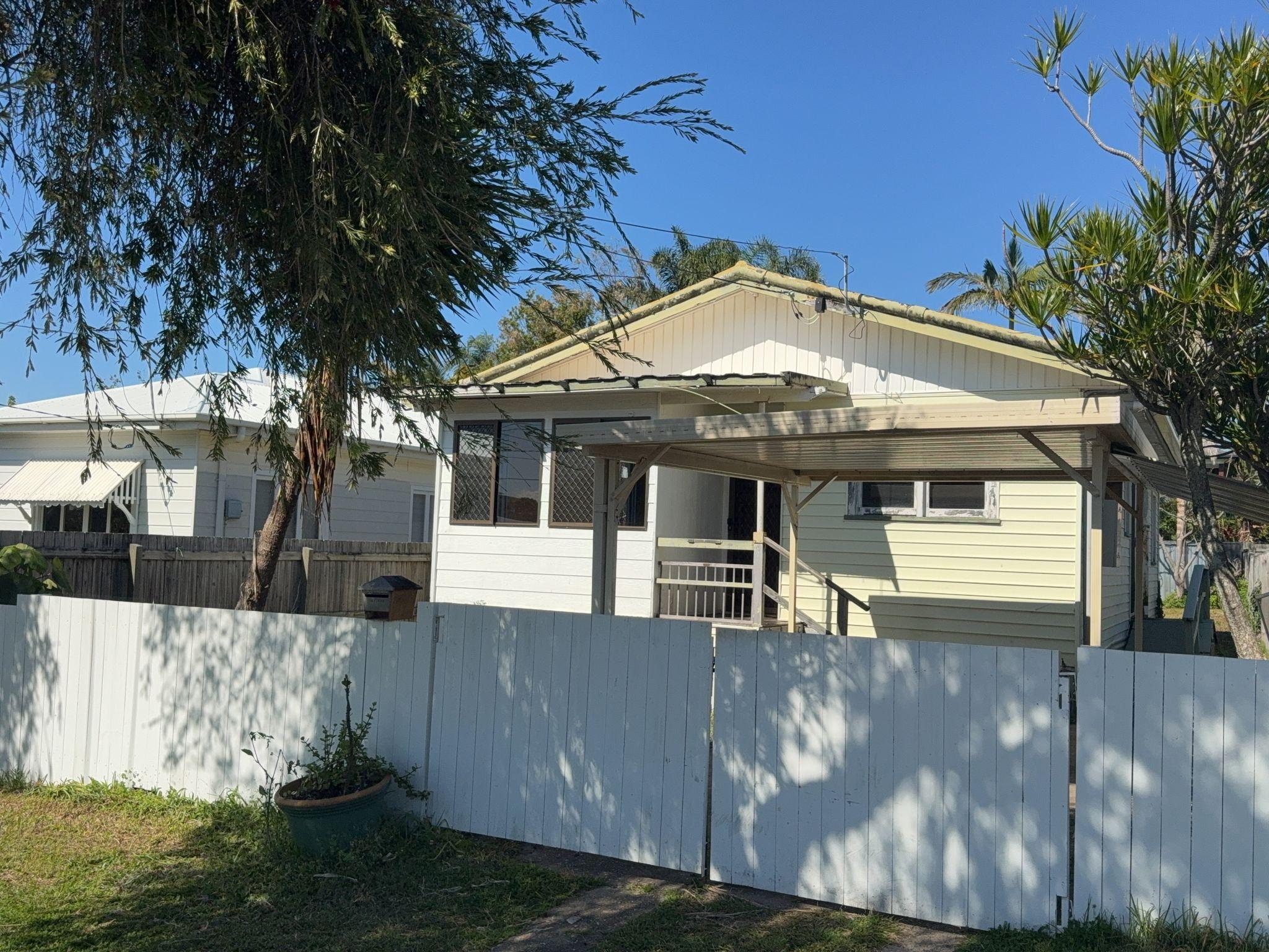 Prop-GPT: House: QLD Redcliffe, QLD 4020 Home For Rent