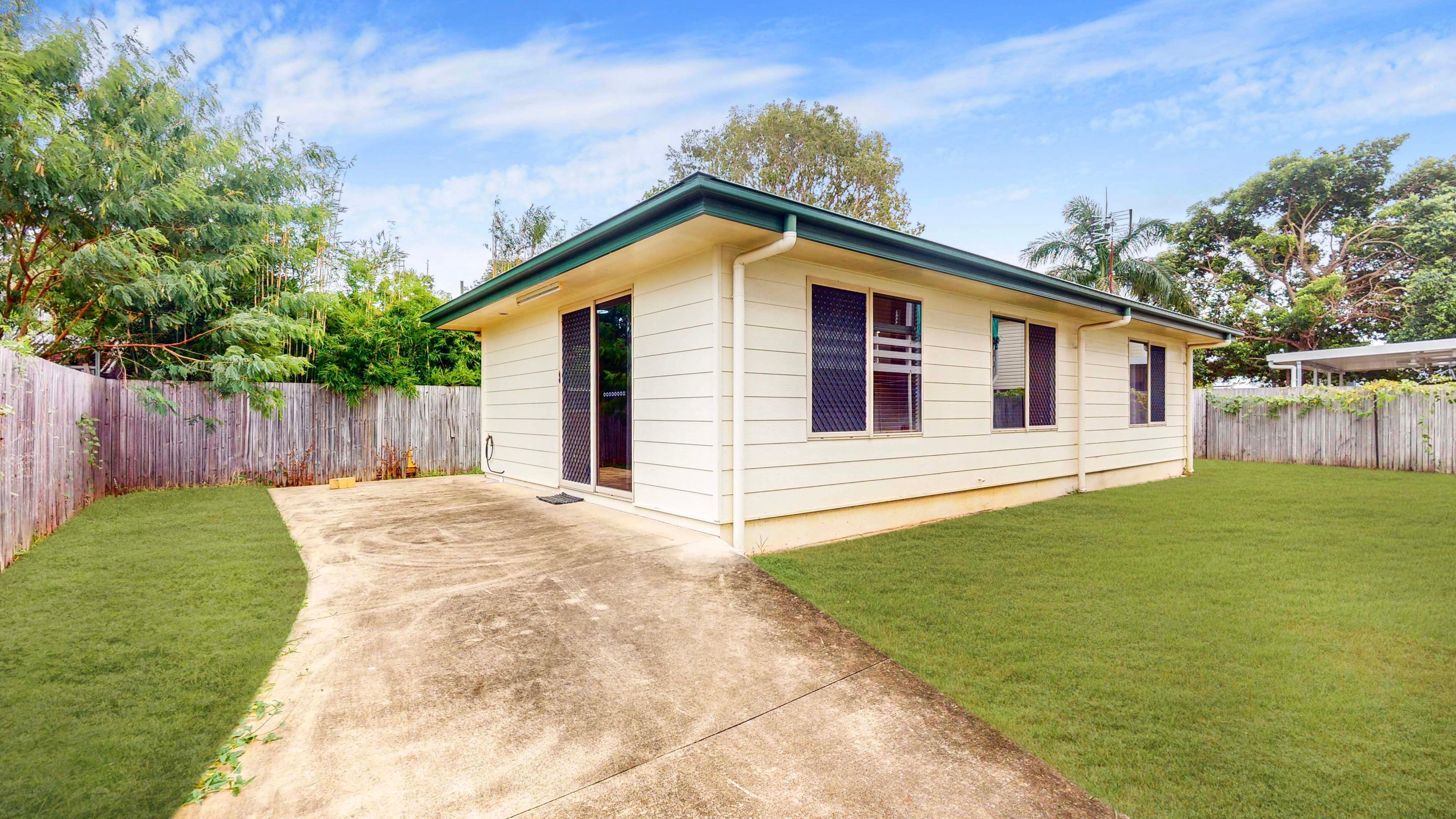 Prop-GPT: House: QLD Cranbrook, QLD 4814 Home For Rent