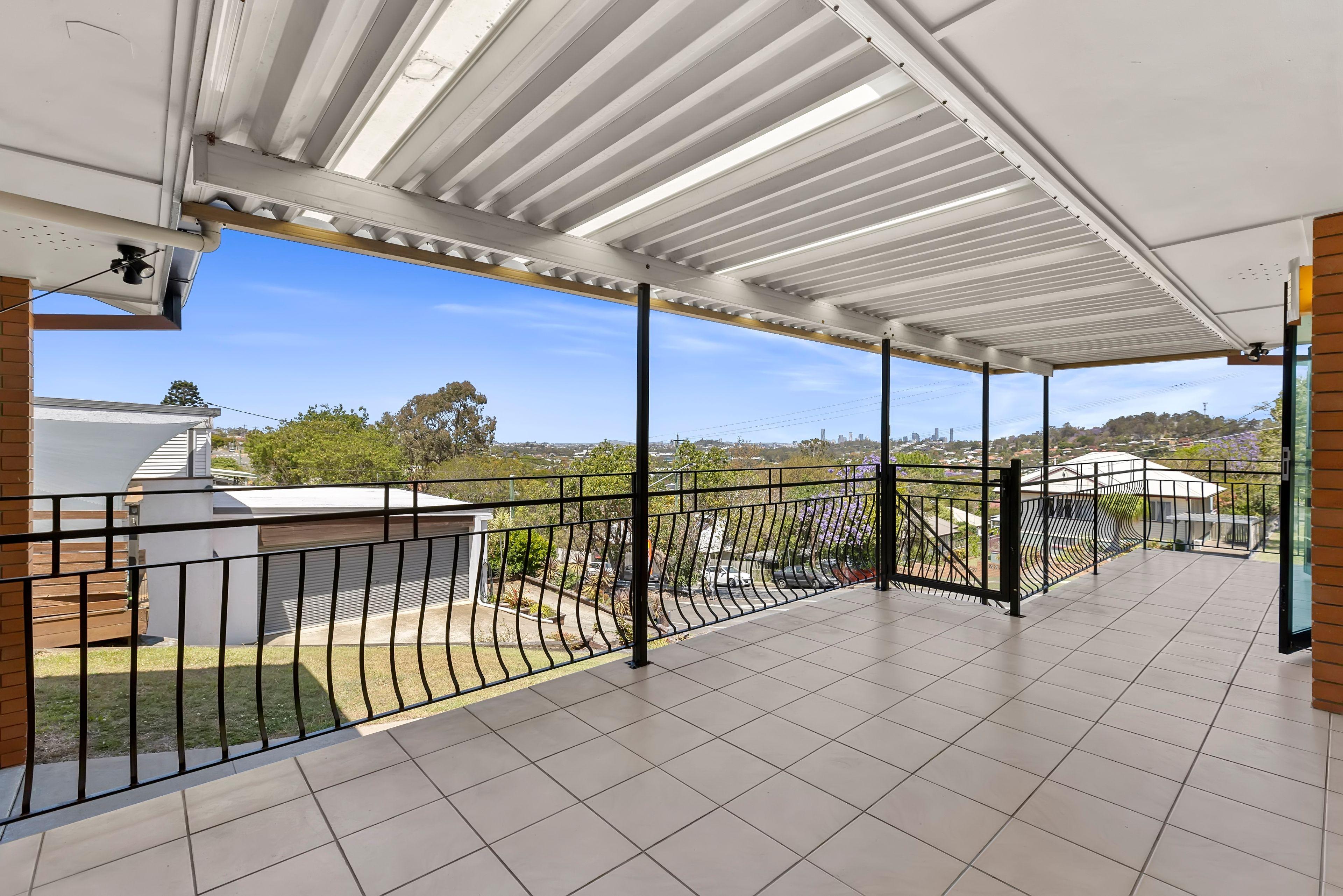 Breathtaking City Views Meet Modern Elegance