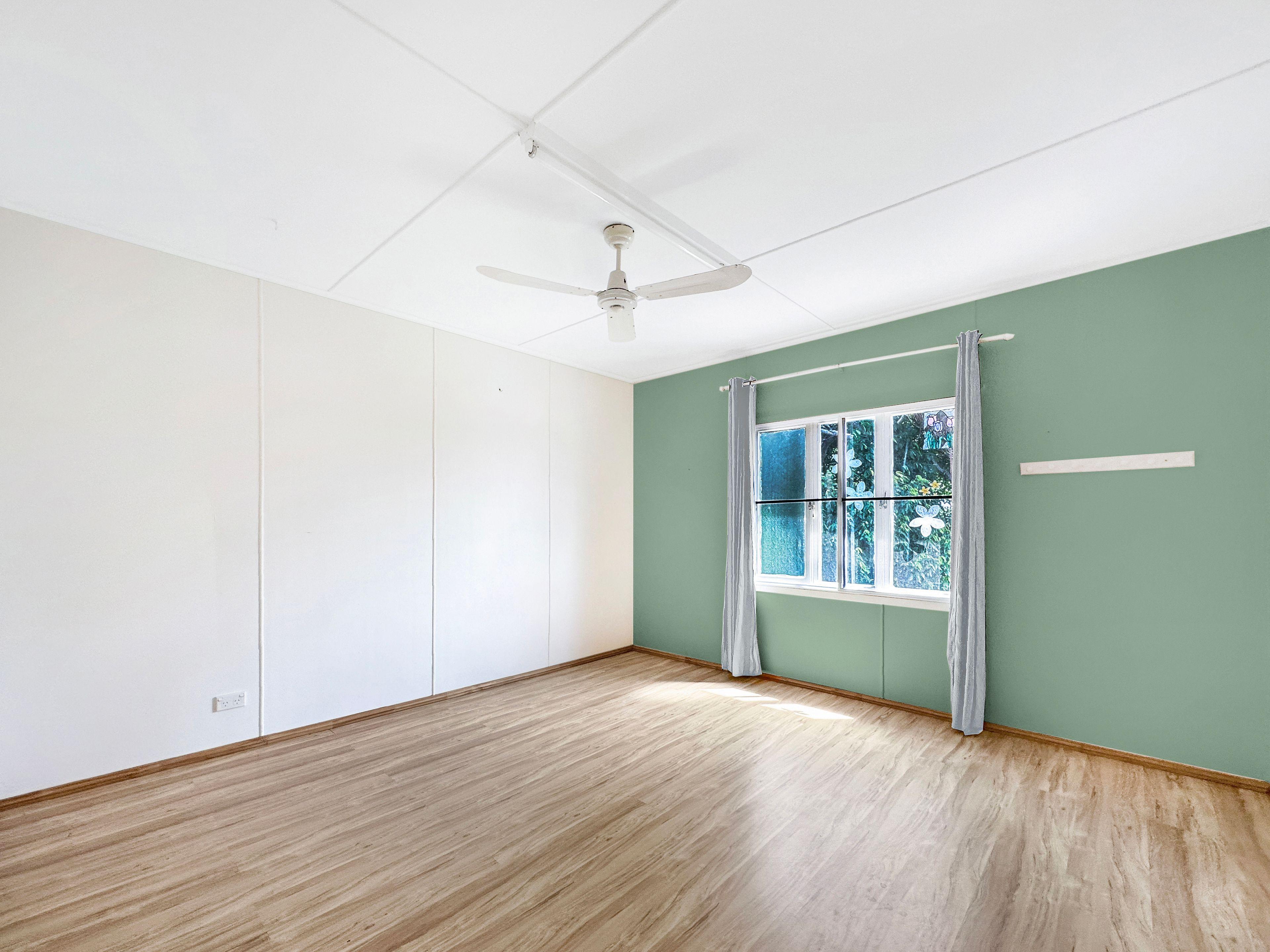 House for rent! Water views close to the beach