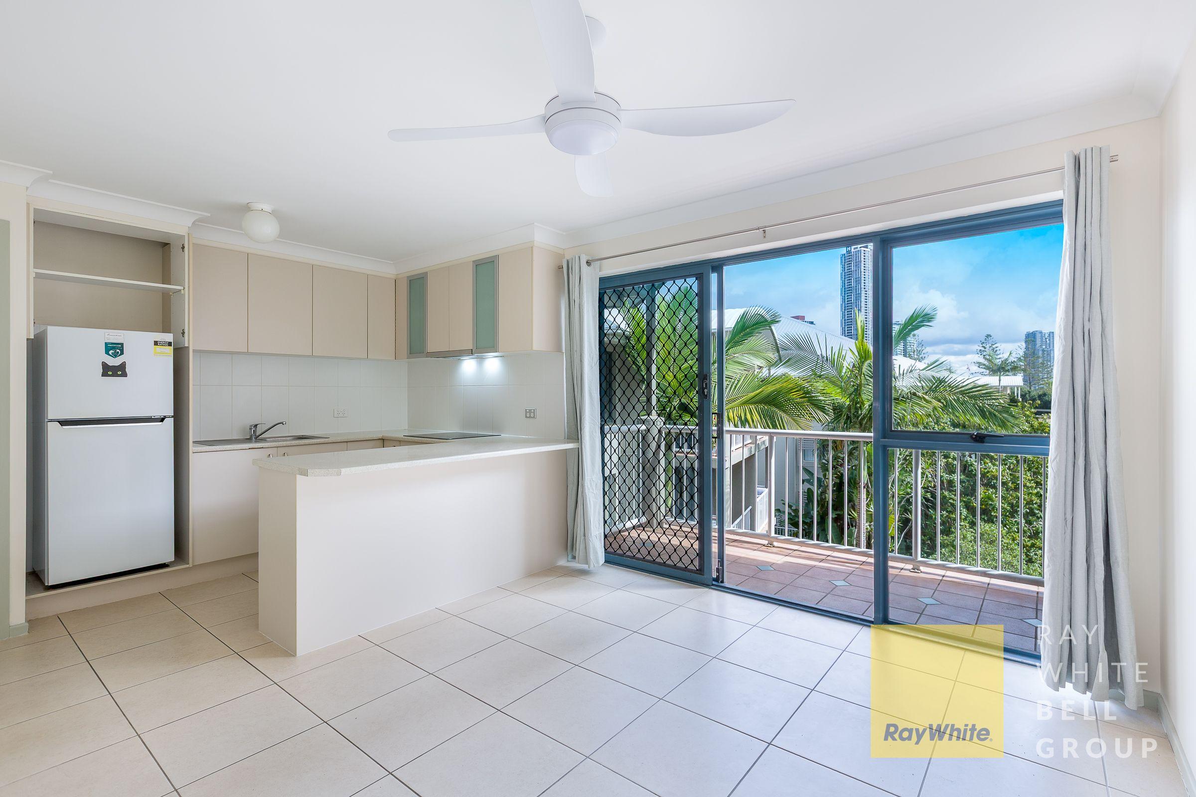 Prop-GPT: Unit: QLD Main Beach, QLD 4217 Home For Rent