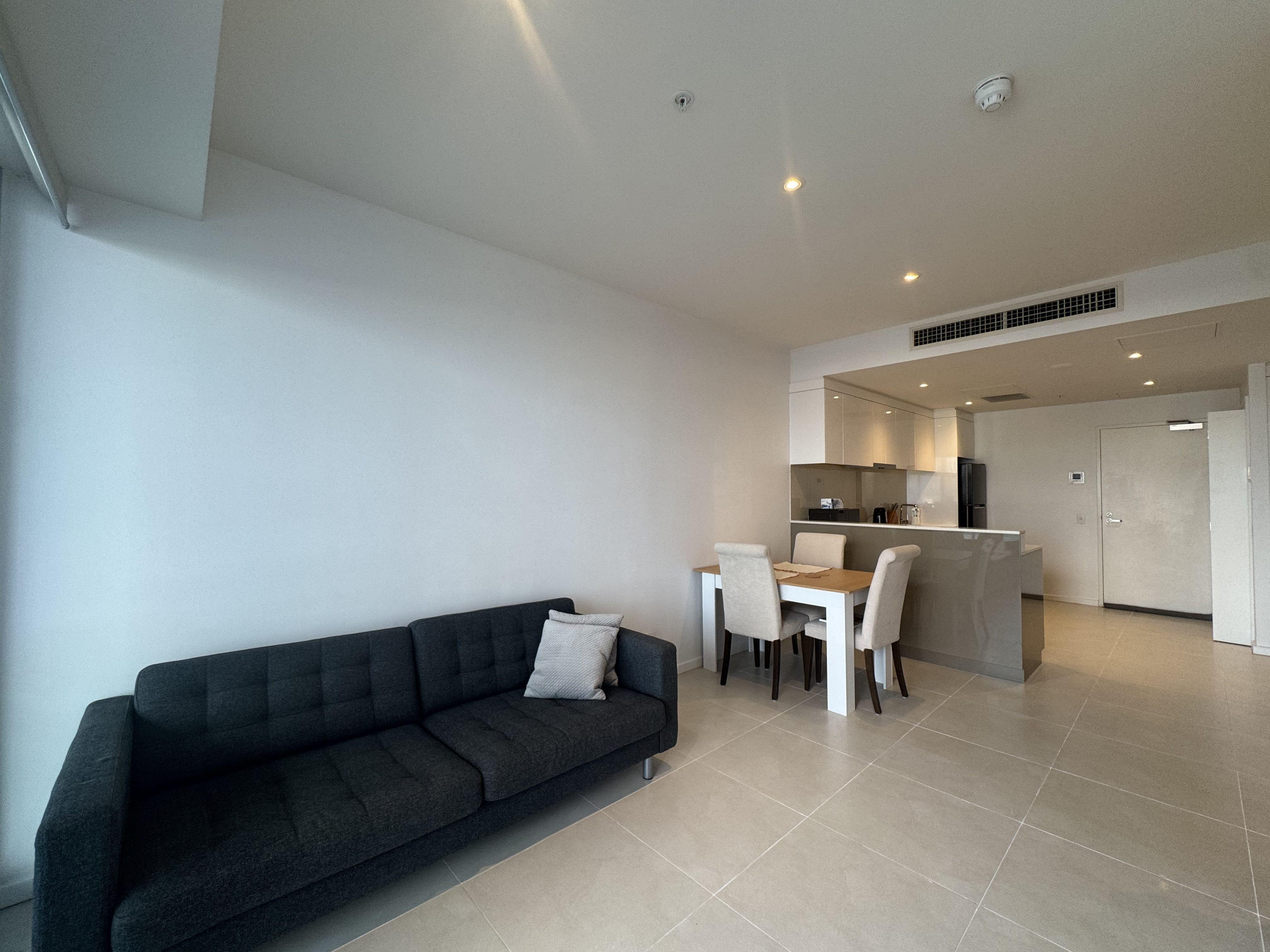 Fully Furnished Modern Apartment!