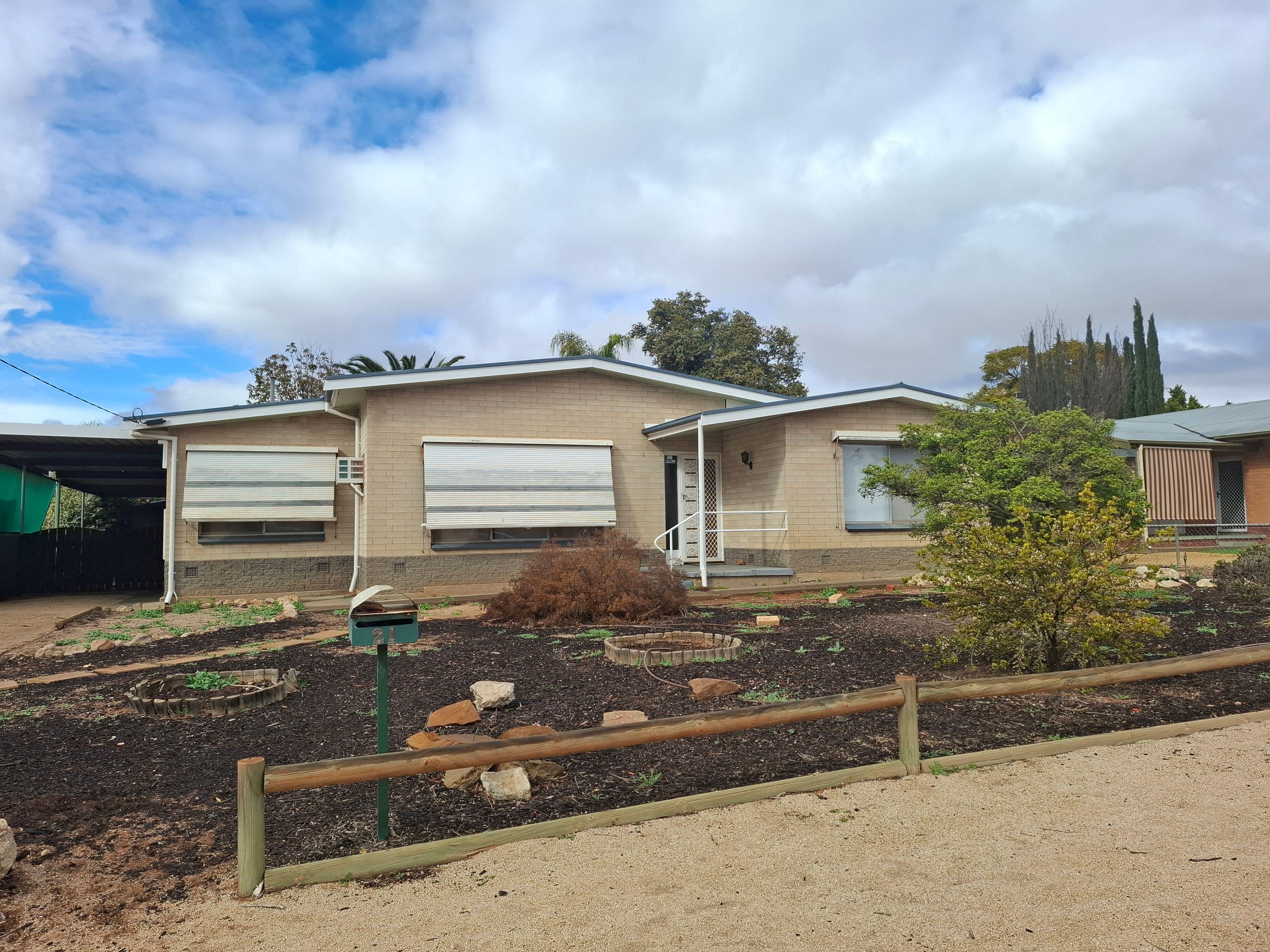 Prop-GPT: House: SA Loxton, SA 5333 Home For Rent