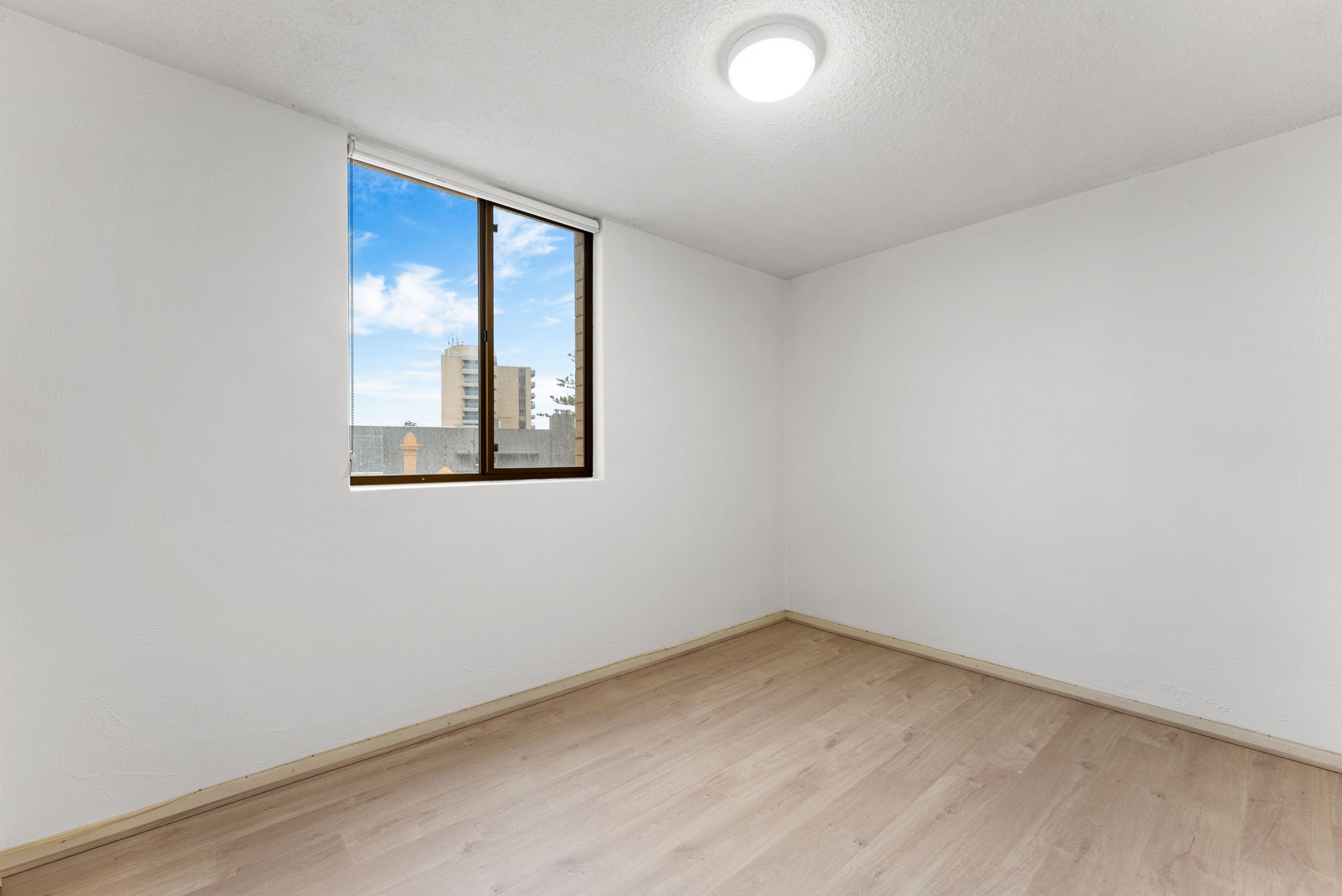 Three Bedroom Apartment with Sea View's