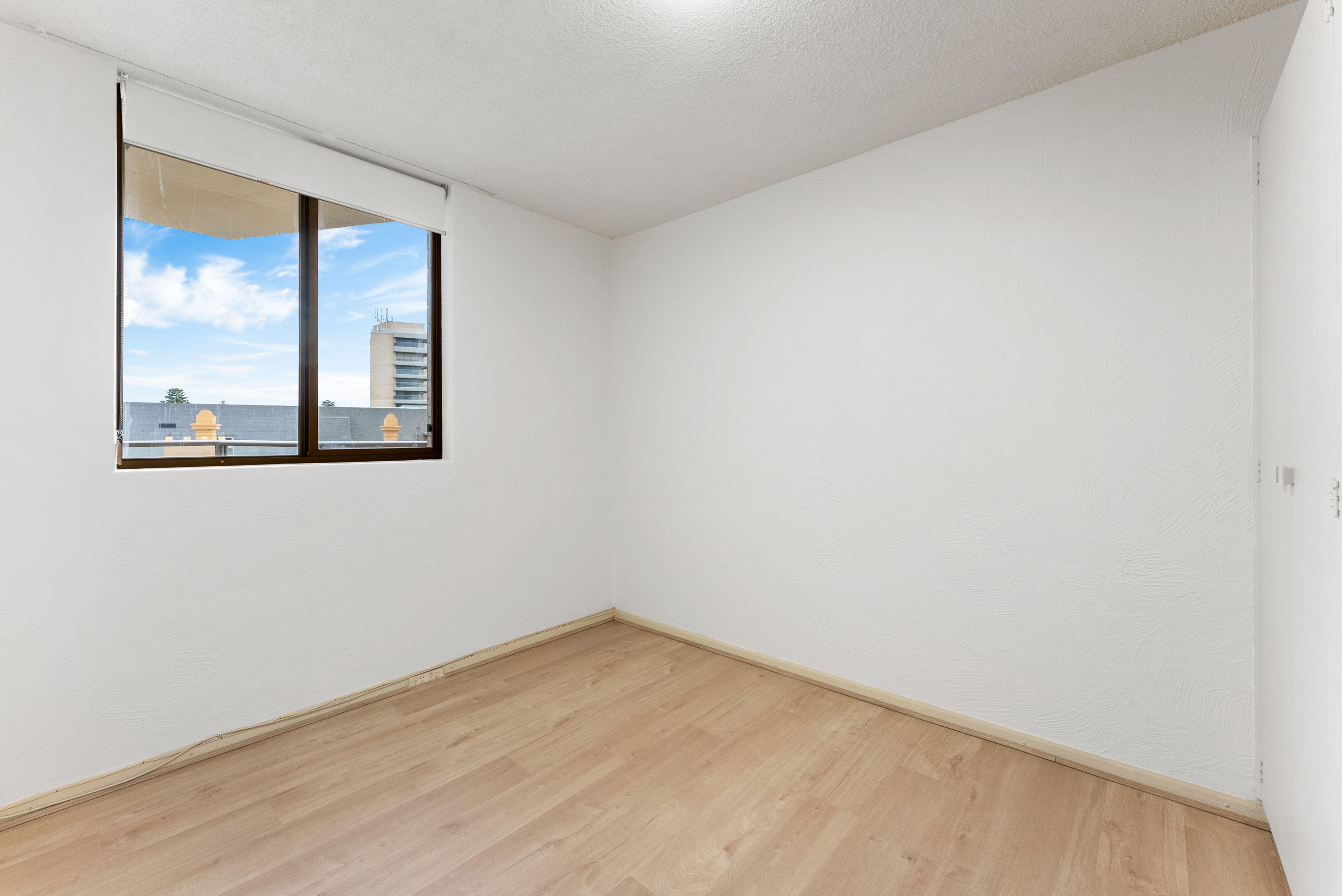 Three Bedroom Apartment with Sea View's