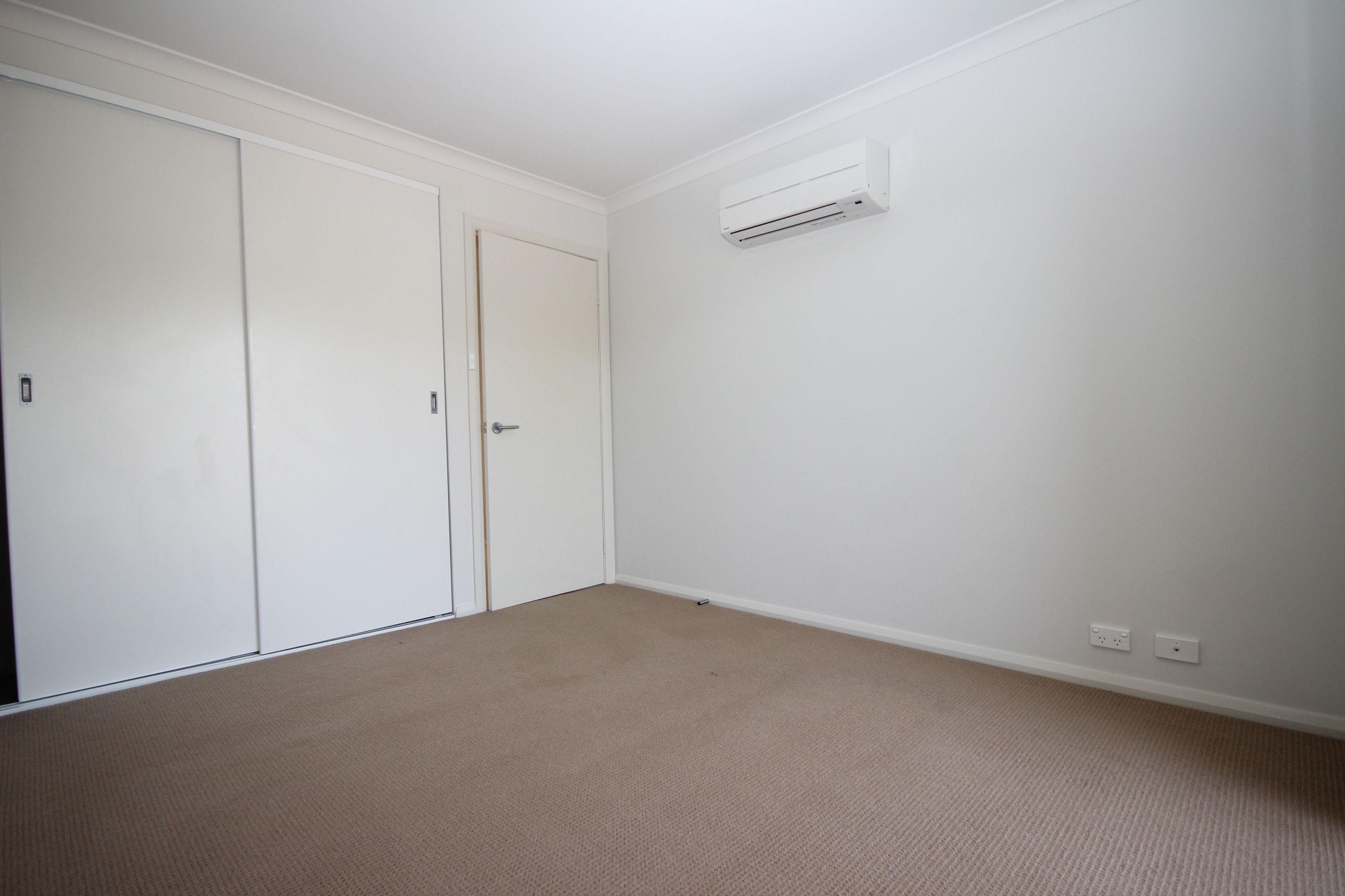 STYLISH APARTMENT, EXCELLENT LOCATION !