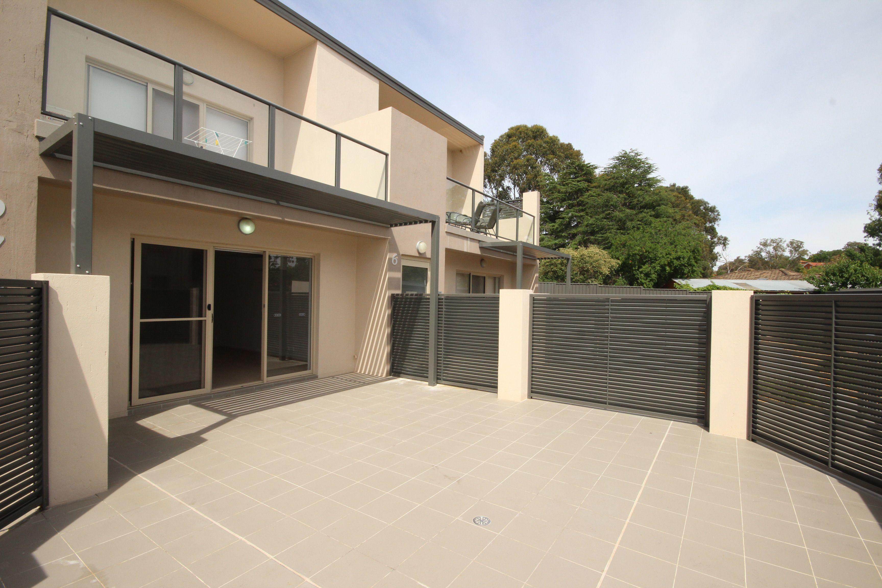 STYLISH APARTMENT, EXCELLENT LOCATION !