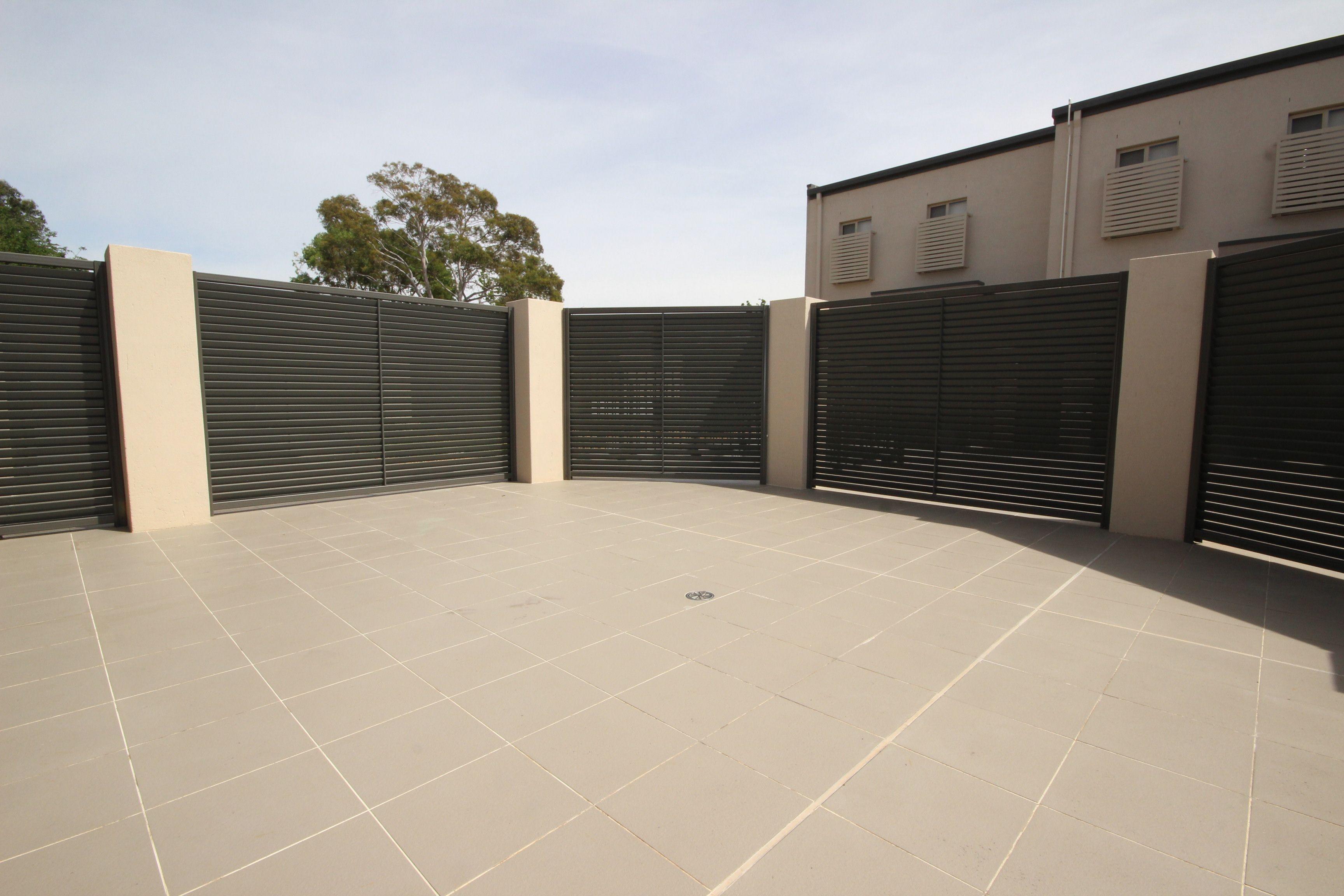 STYLISH APARTMENT, EXCELLENT LOCATION !