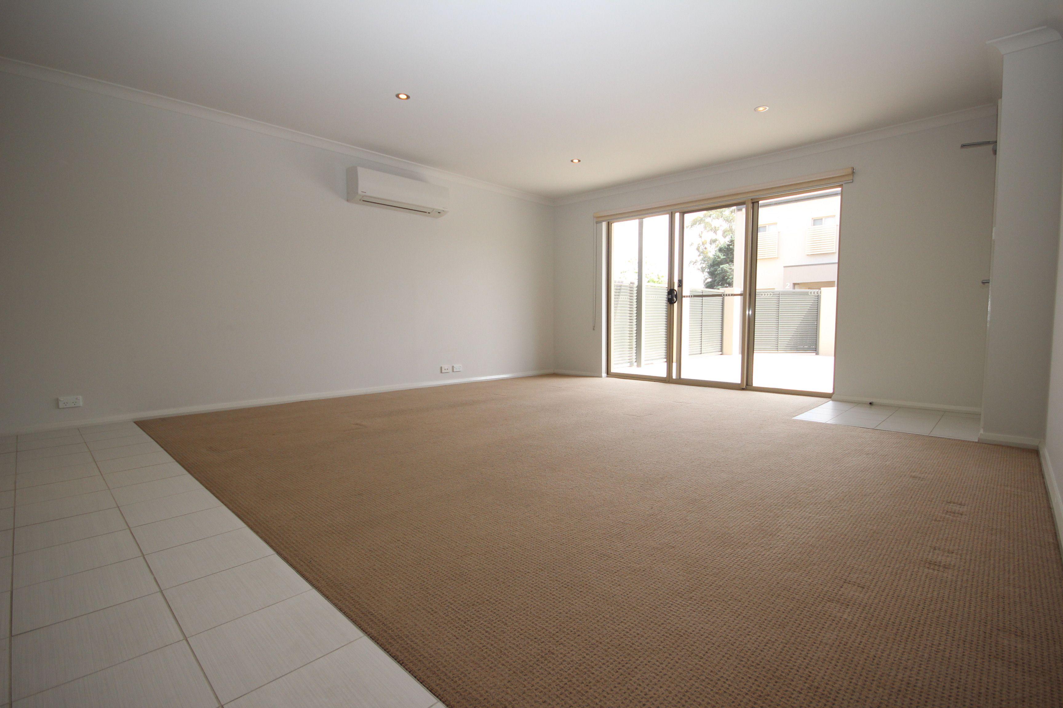 STYLISH APARTMENT, EXCELLENT LOCATION !