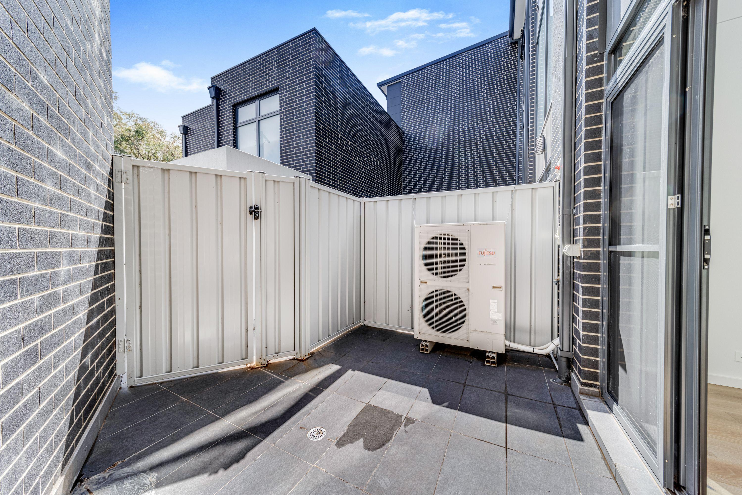 Townhouse for Rent: O'Connor, ACT 2602, ACT, 2602