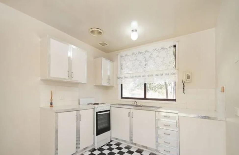 Prop-GPT: House: ACT Charnwood, ACT 2615 Home For Rent