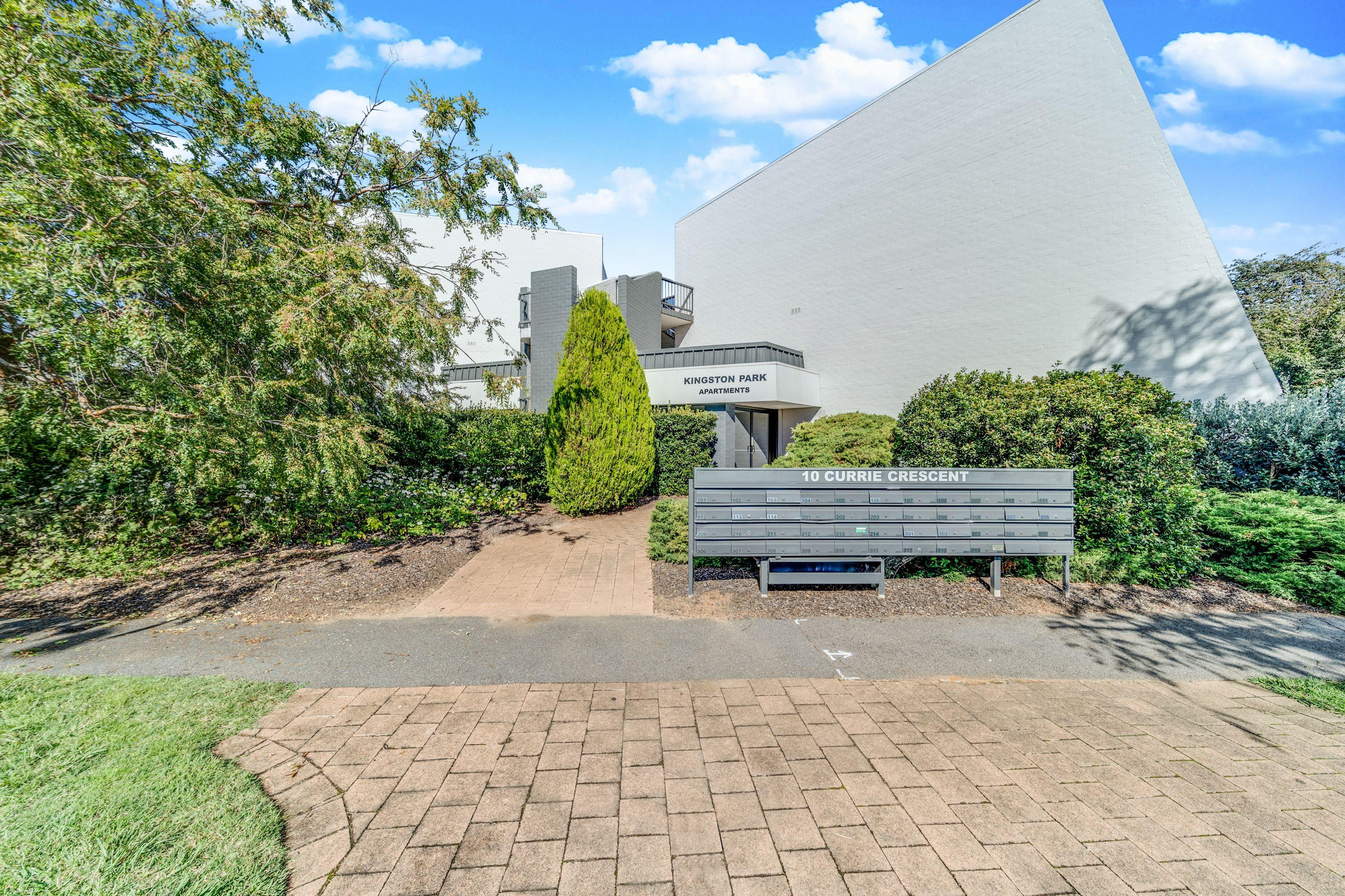Prop-GPT: Apartment: ACT Griffith, ACT 2603 Home For Rent