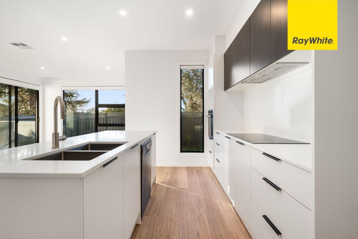 Townhouse for Rent: Weetangera, ACT 2614, ACT, 2614