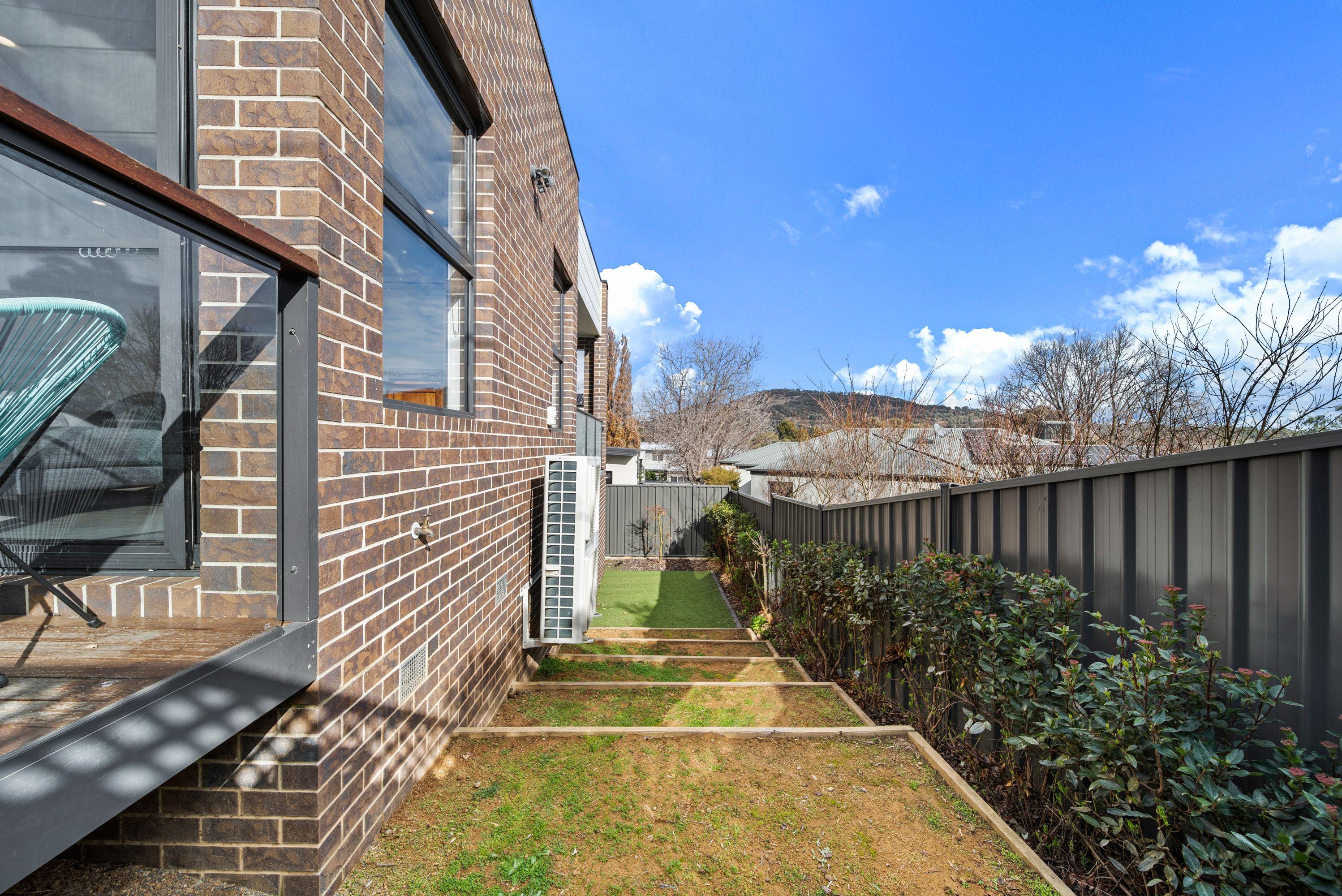 Townhouse for Rent: Mawson, ACT 2607, ACT, 2607