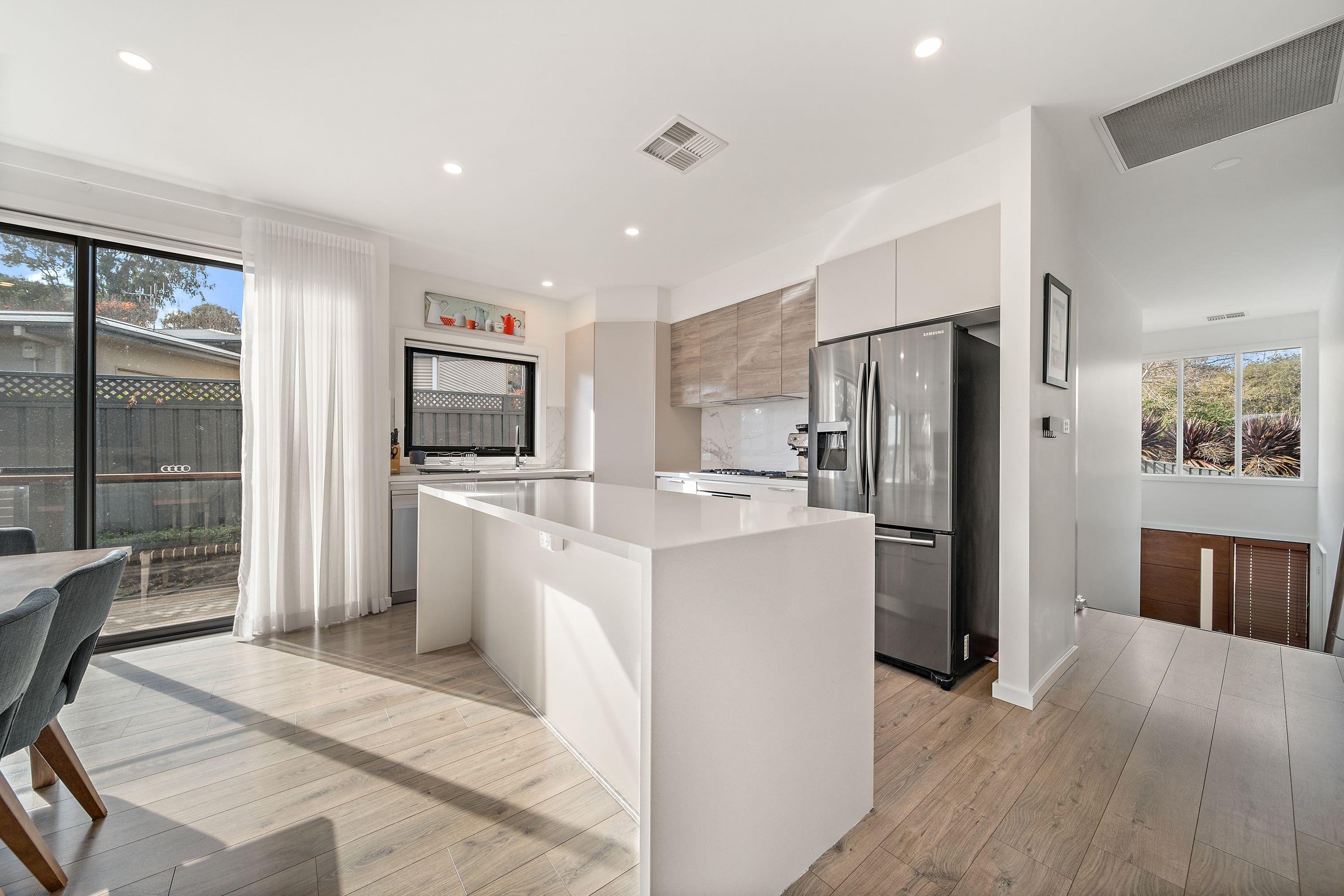 Townhouse for Rent: Mawson, ACT 2607, ACT, 2607