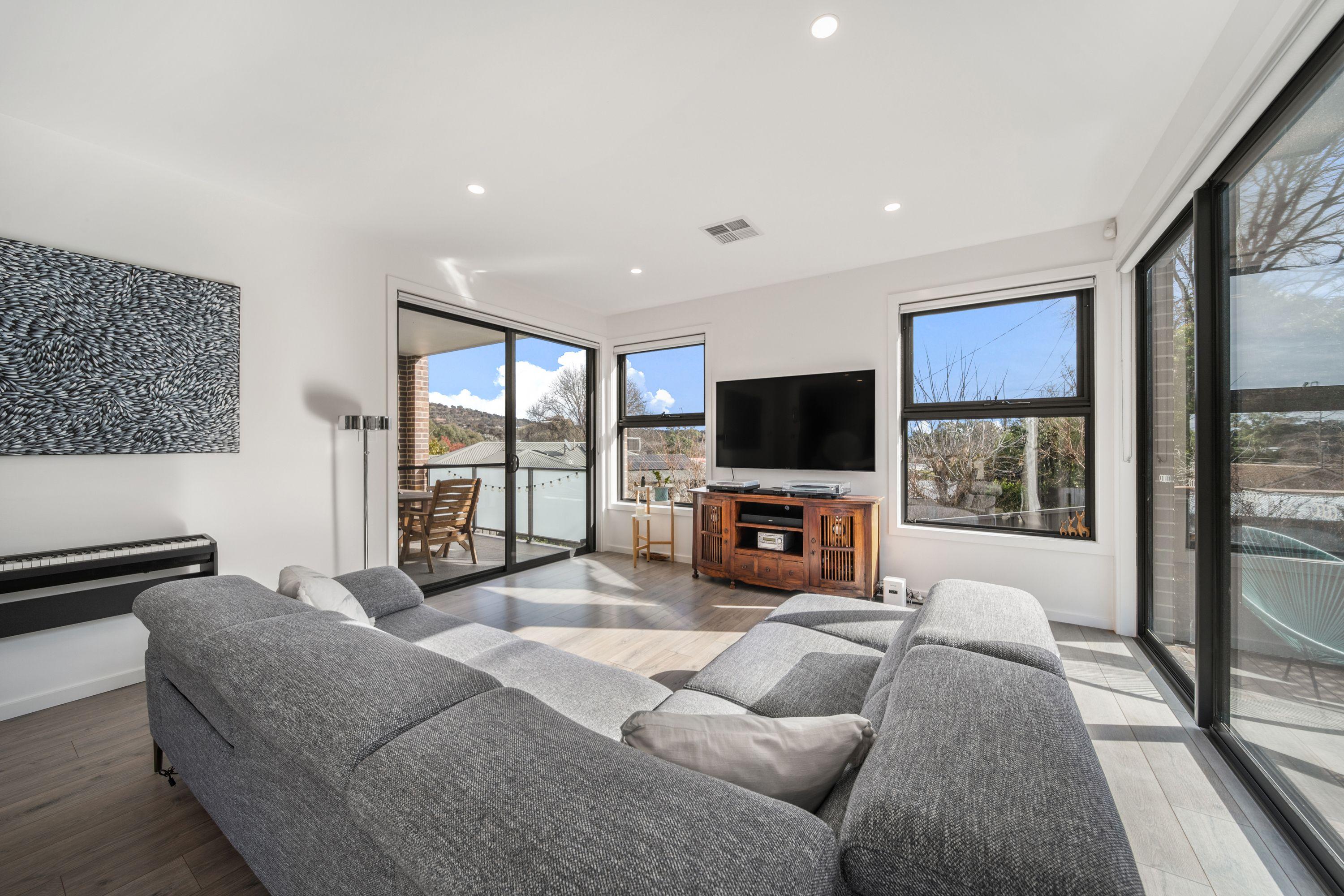 Townhouse for Rent: Mawson, ACT 2607, ACT, 2607