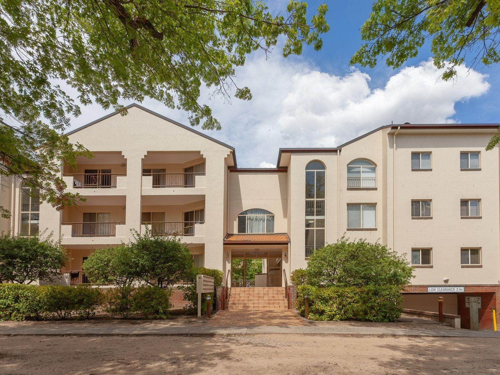 Prop-GPT: Apartment: ACT Braddon, ACT 2612 Home For Rent
