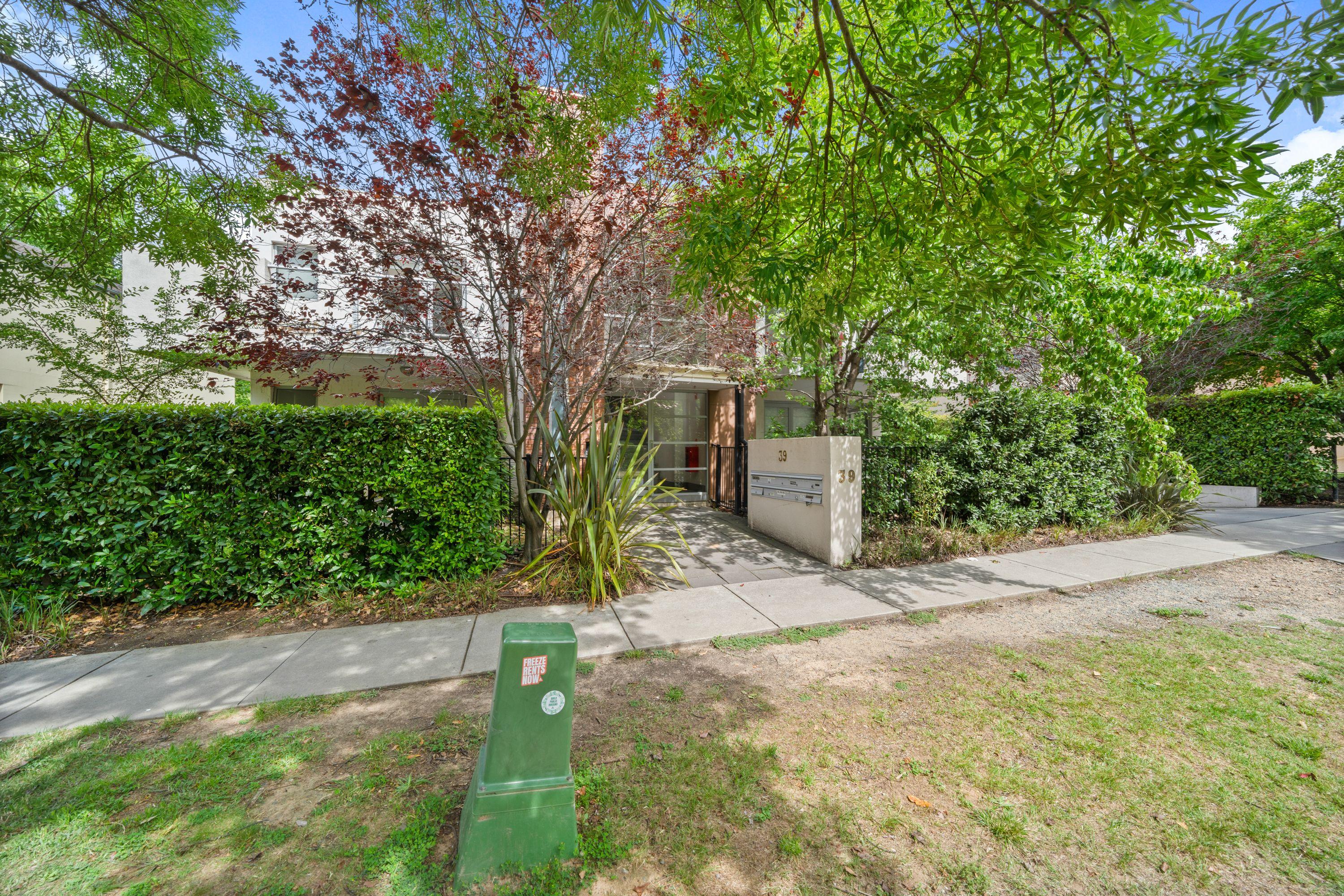 Prop-GPT: Apartment: ACT Turner, ACT 2612 Home For Rent