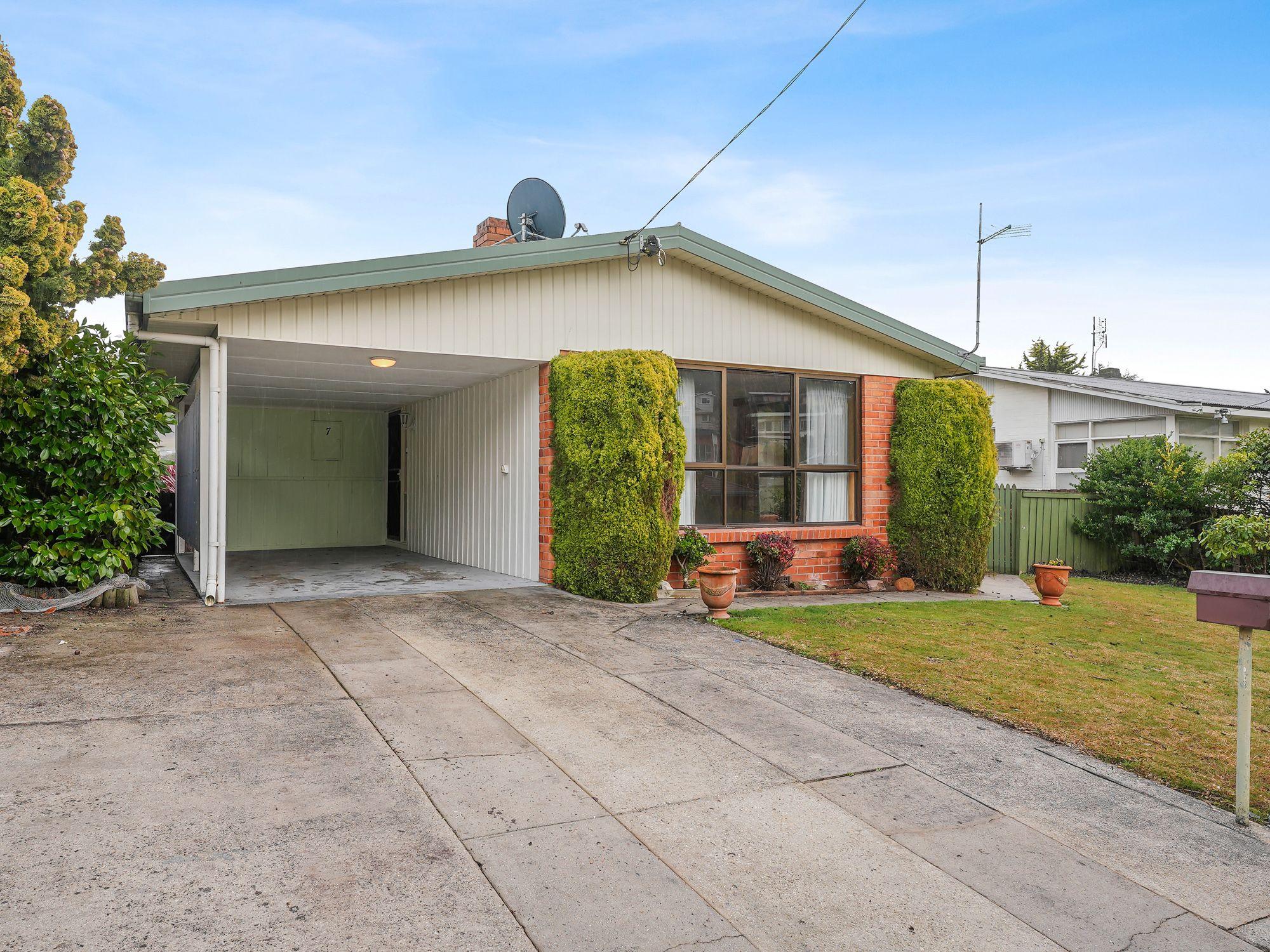 Prop-GPT: House: TAS Riverside, TAS 7250 Home For Rent