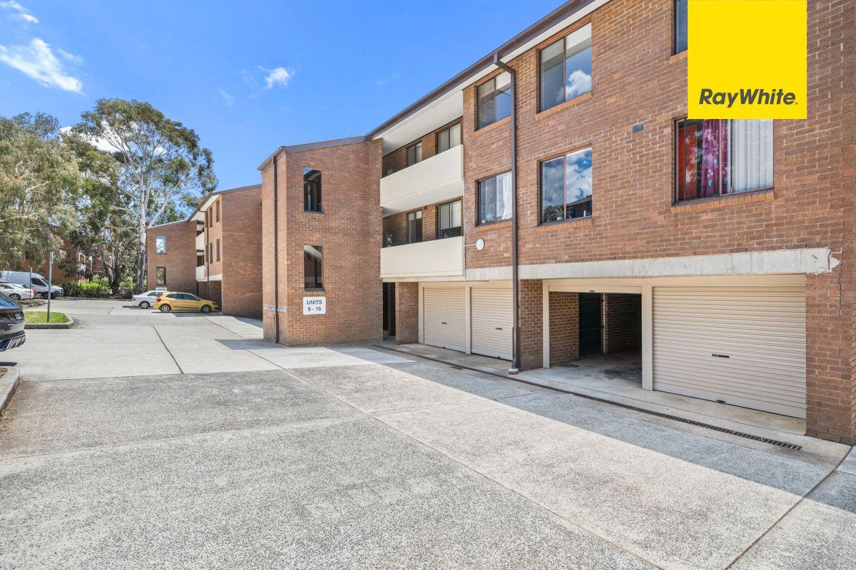 Prop-GPT: Apartment: ACT Hawker, ACT 2614 Home For Rent